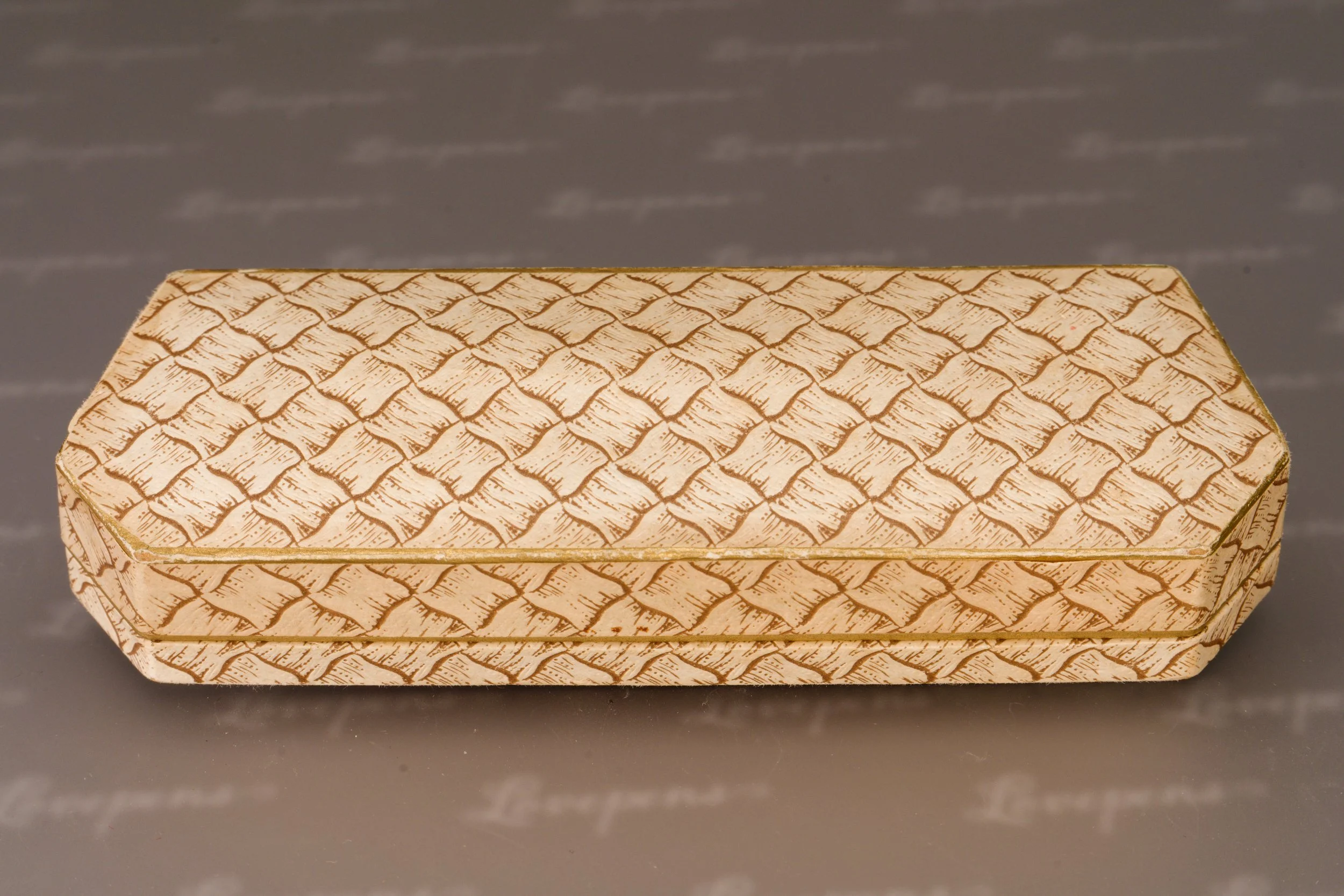 L2799-01.jpg