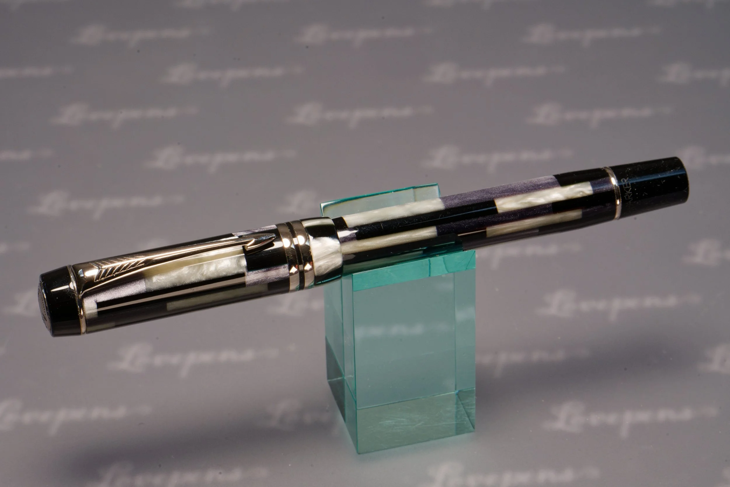 L1249-06.jpg