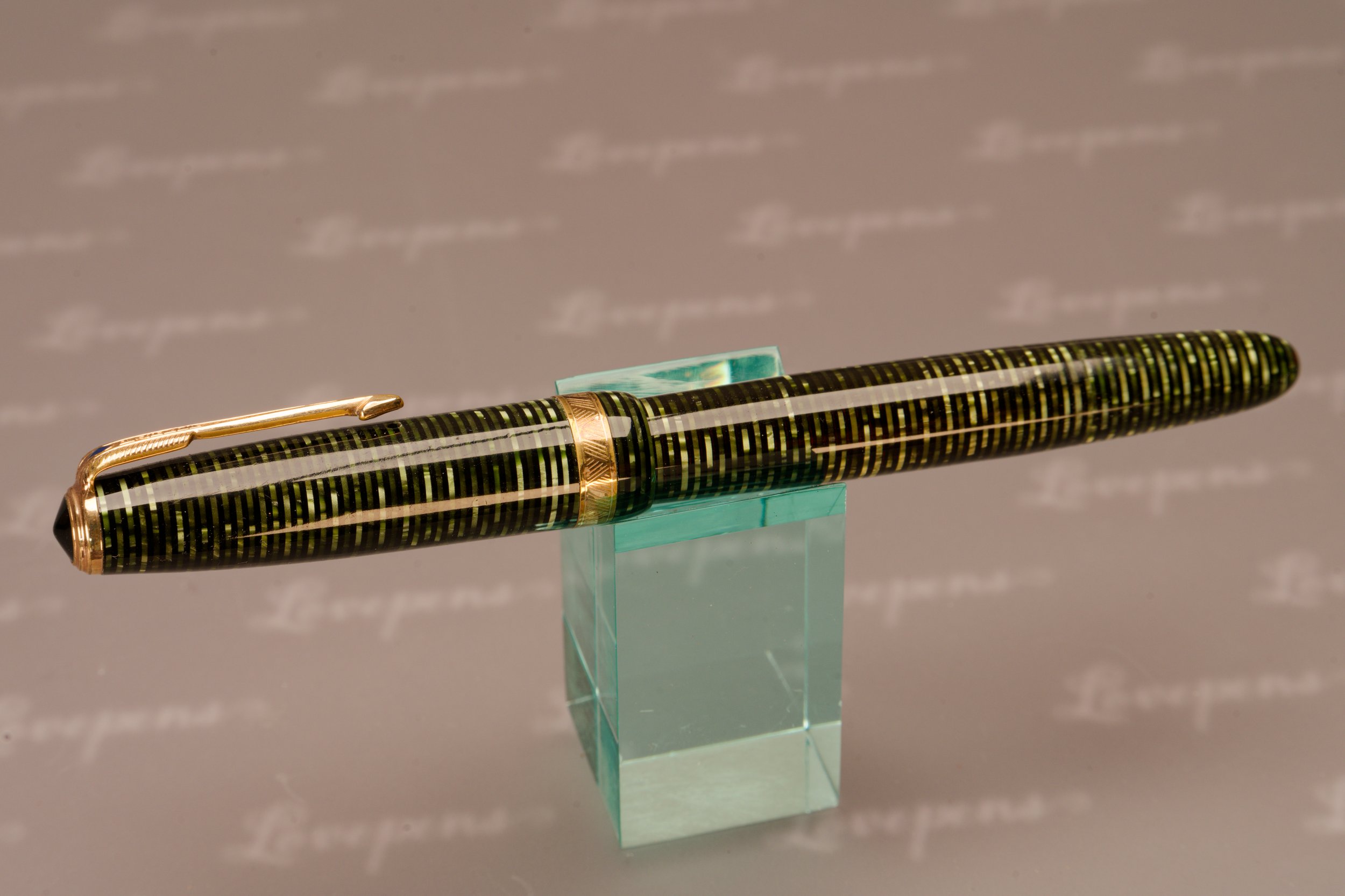 L1560-04.jpg