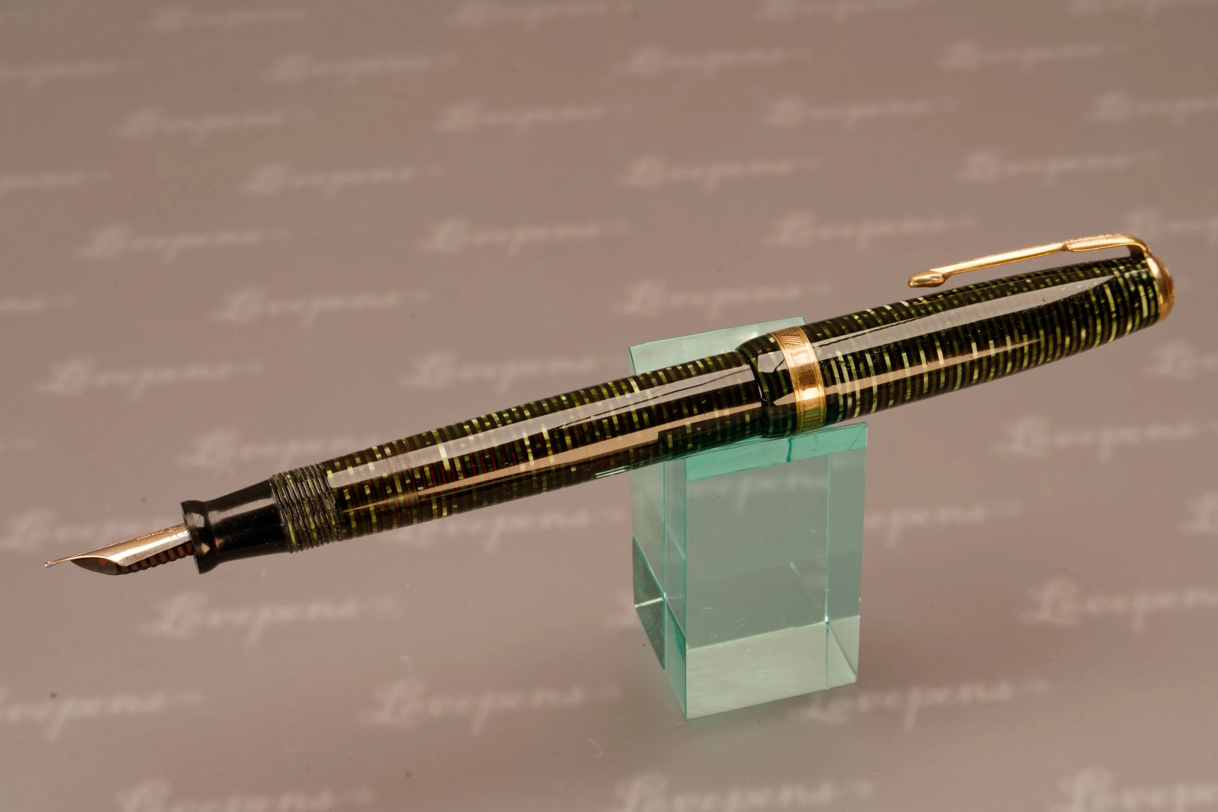 L1560-09.jpg