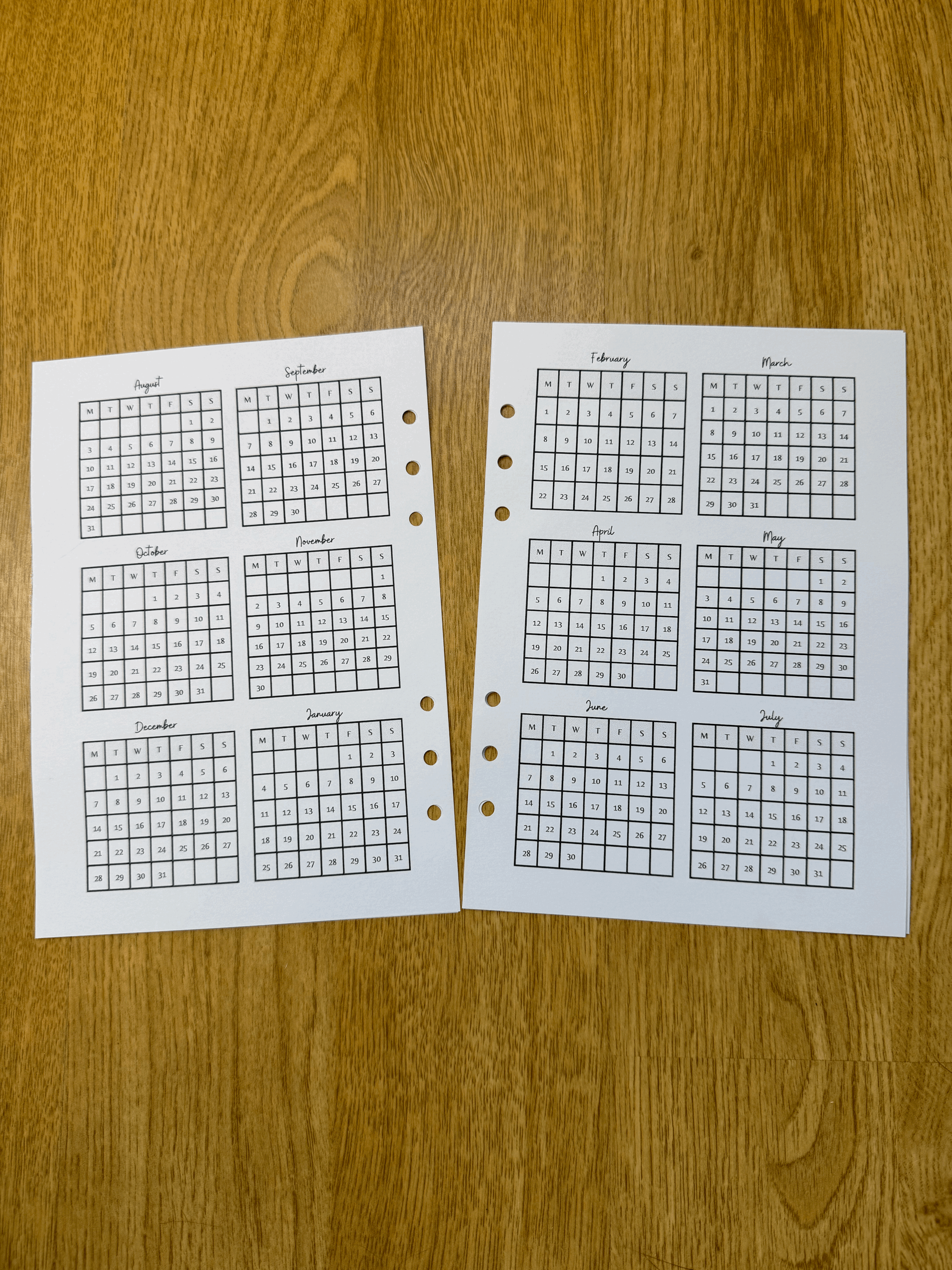 Yearly Overview on Two Pages (PRE-SALE)