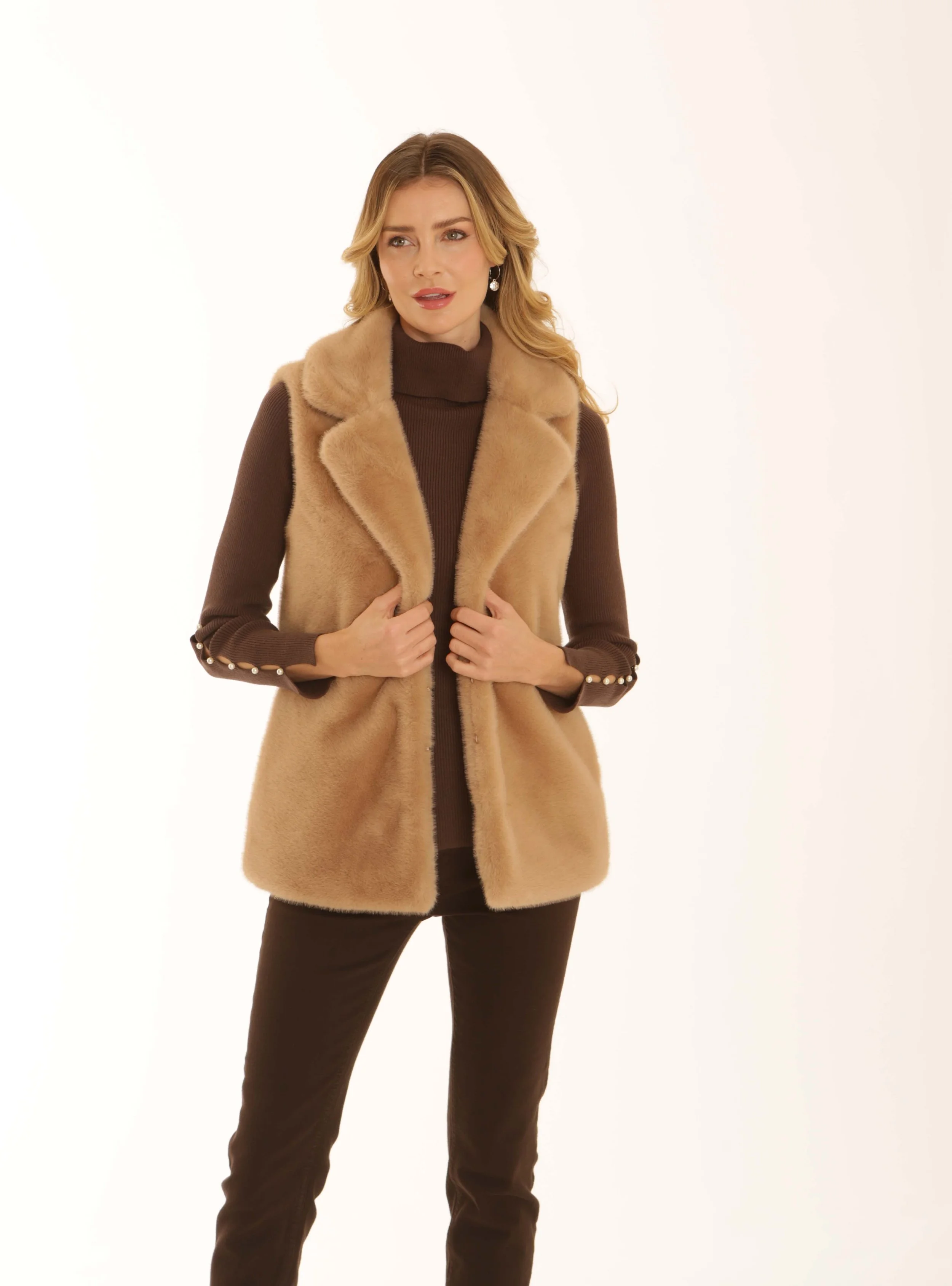 42655 solid fur gilet oatmeal.jpg