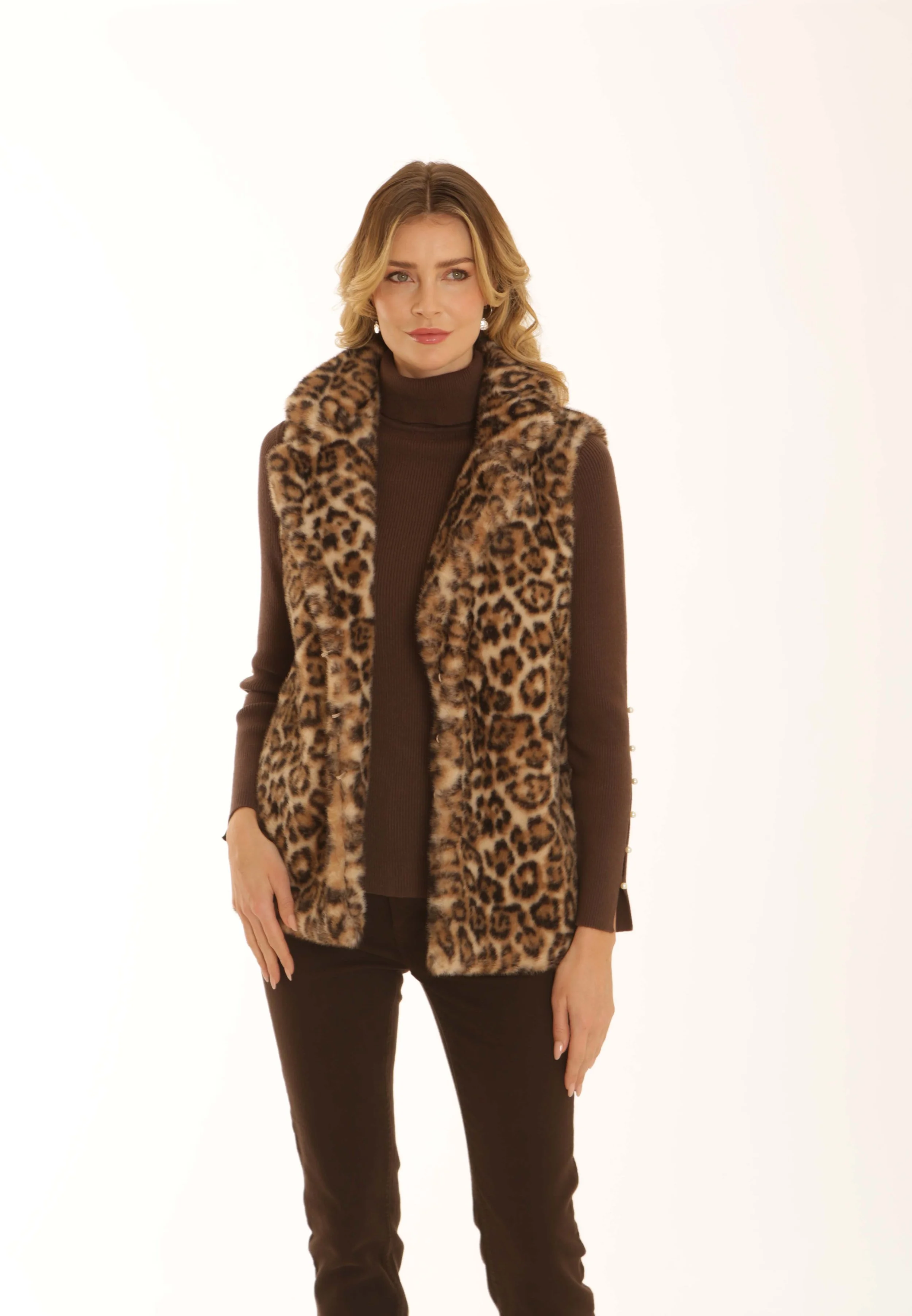 42656 leopard fur gilet.jpg