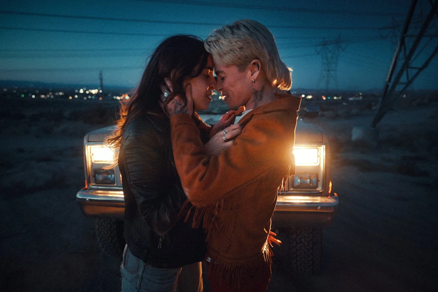 22-04_THRELFALL_L.A. Bobby_Liz_1209_01.jpg