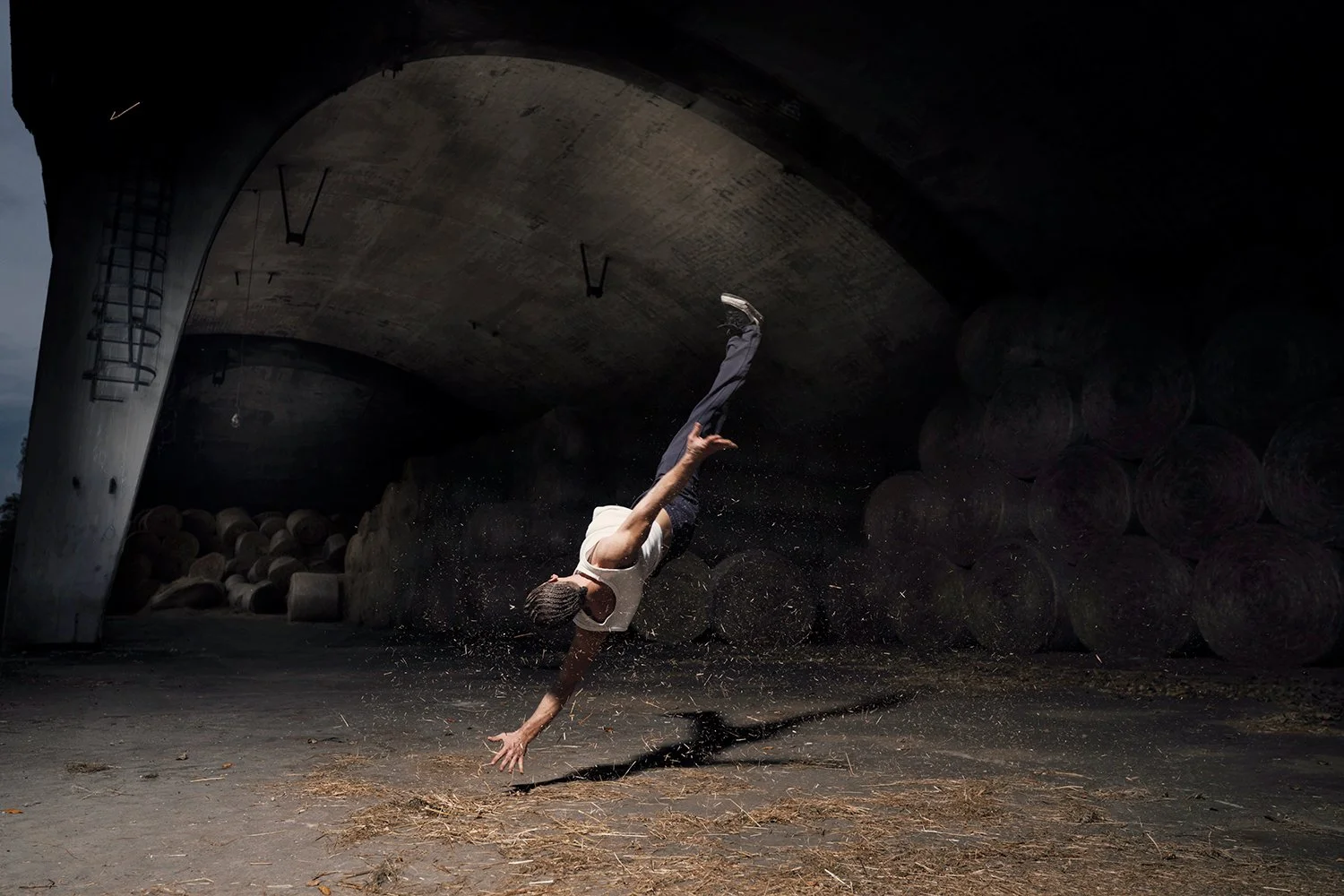 JohannSebastianHänel_Grainbird_SpringMitMir_DERSPIEGEL_Breakdance_03.jpg