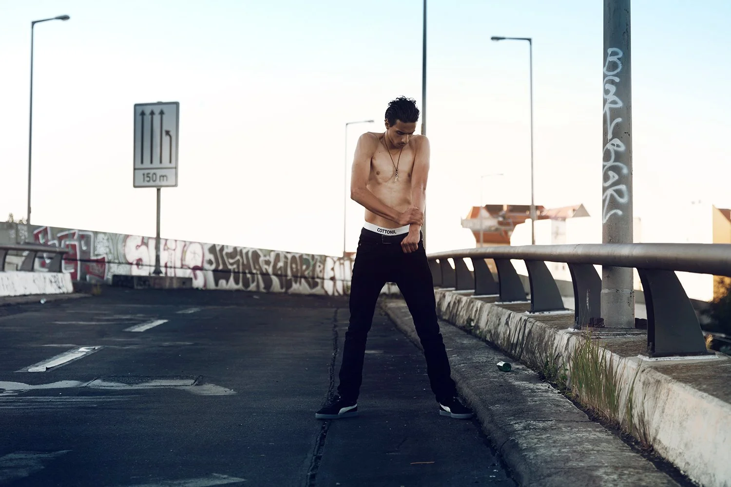 JohannSebastianHänel_Grainbird_SpringMitMir_DERSPIEGEL_Breakdance_05.jpg