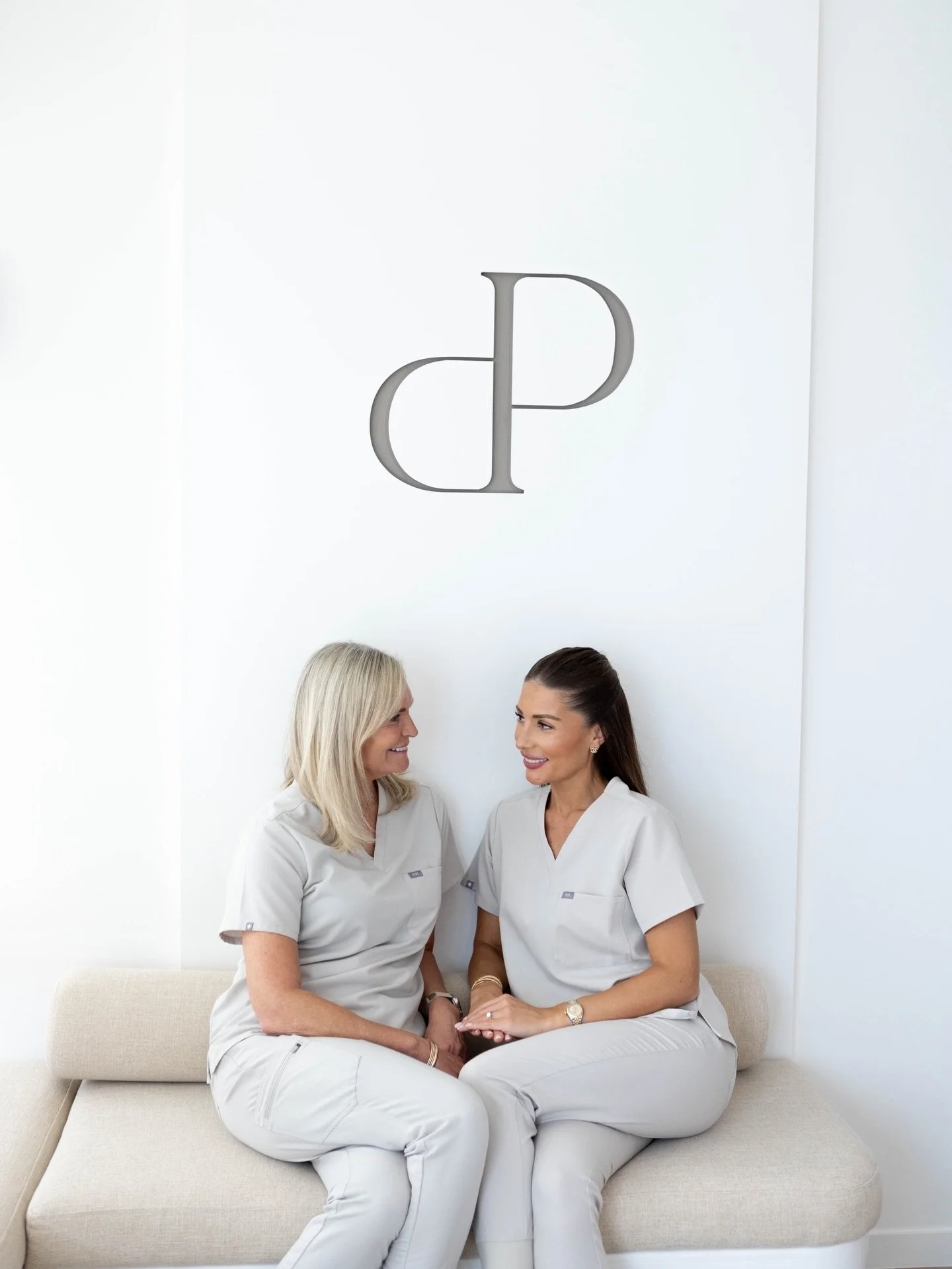 Every treatment journey starts with a conversation ✨

Whether you&rsquo;re curious about injectables, skincare or treatments for a specific concern, we&rsquo;ll take the time to talk it all through with you.

Personalised advice, realistic results an