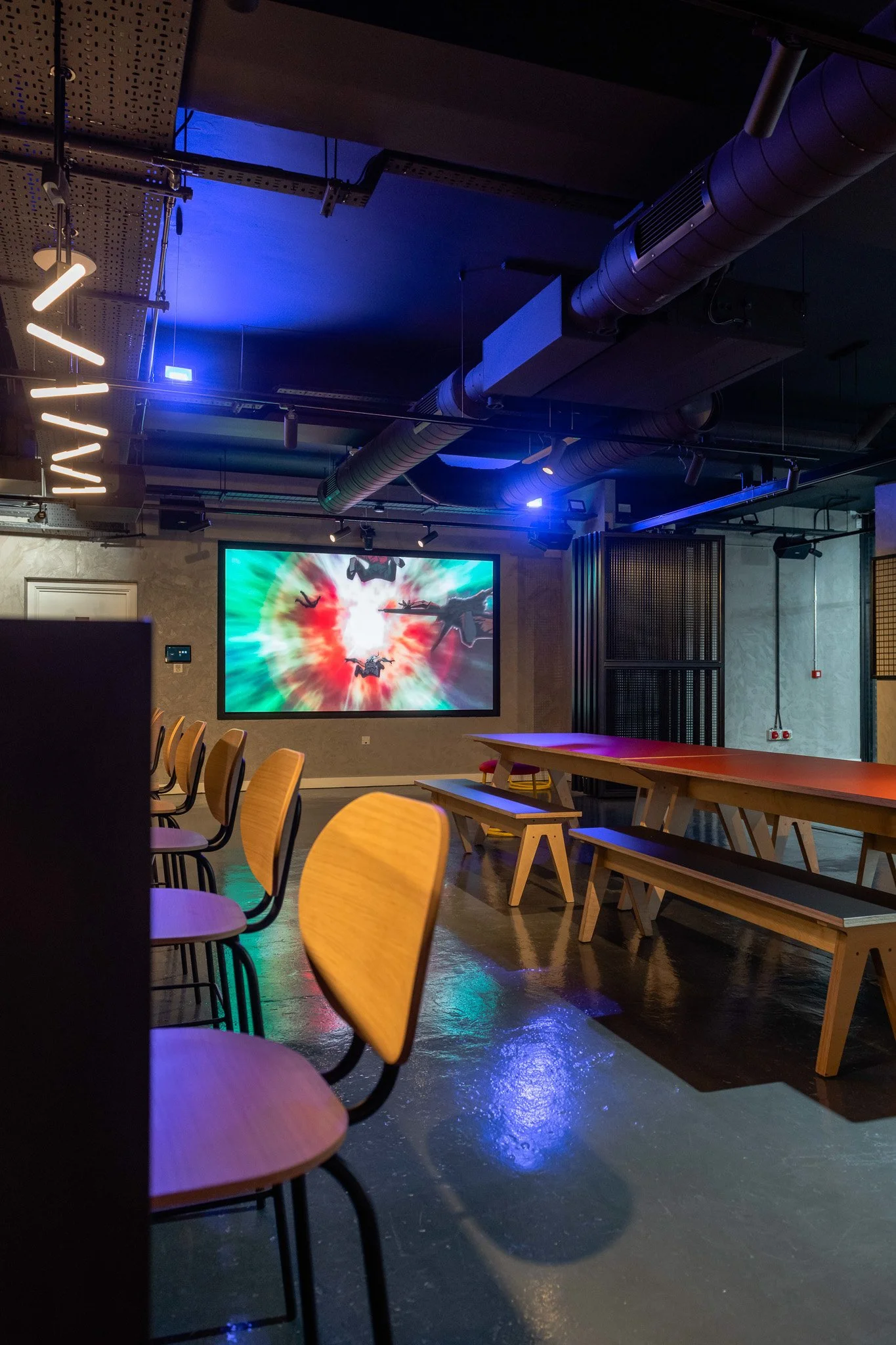 Knowledge Visual Technology | Digital Signage Specialists