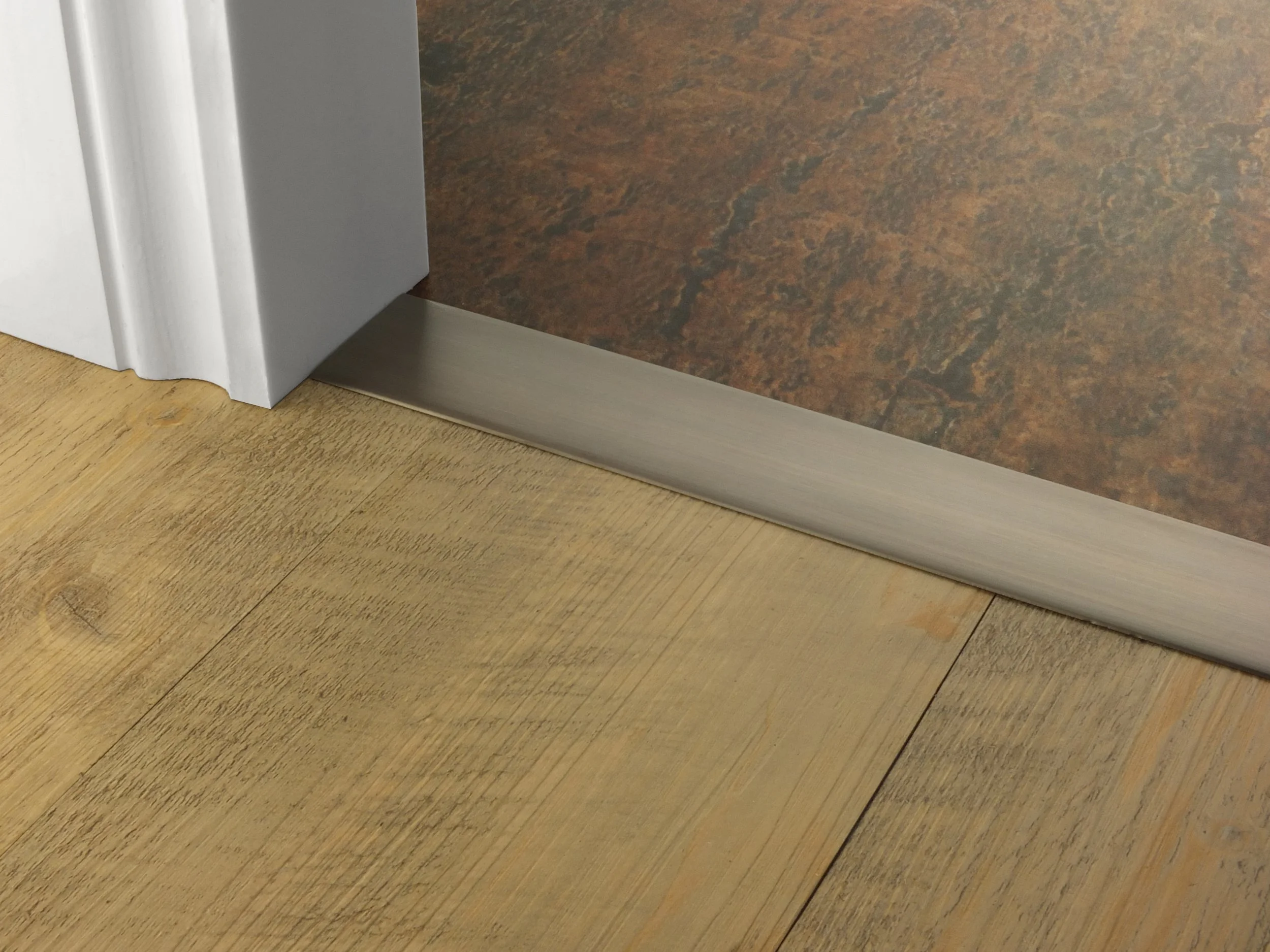 door_bar_floating_cover-50mm_antique-bronze.jpg
