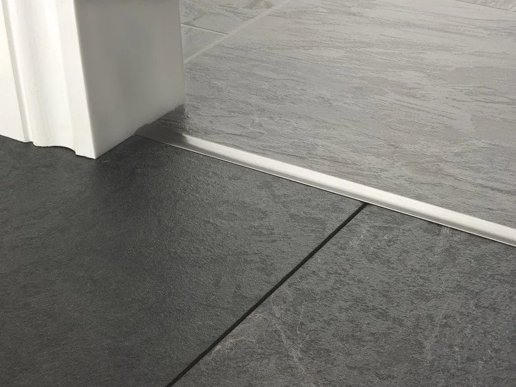 door_bar_little_t_satin_nickel.jpg