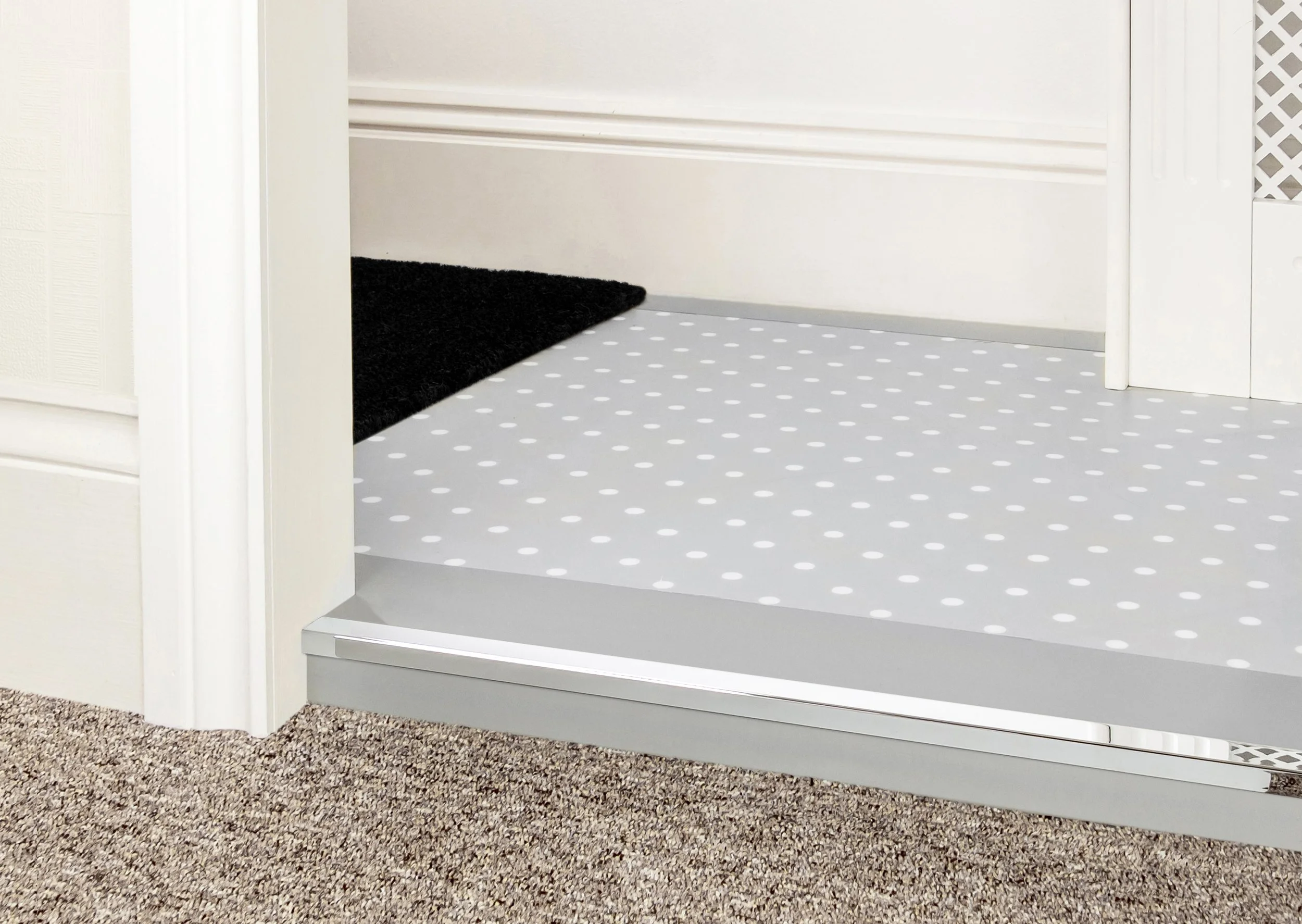 stairrods-chrome-premier-trim-bigger-lip-step-harvey-maria-spot-stone.jpg