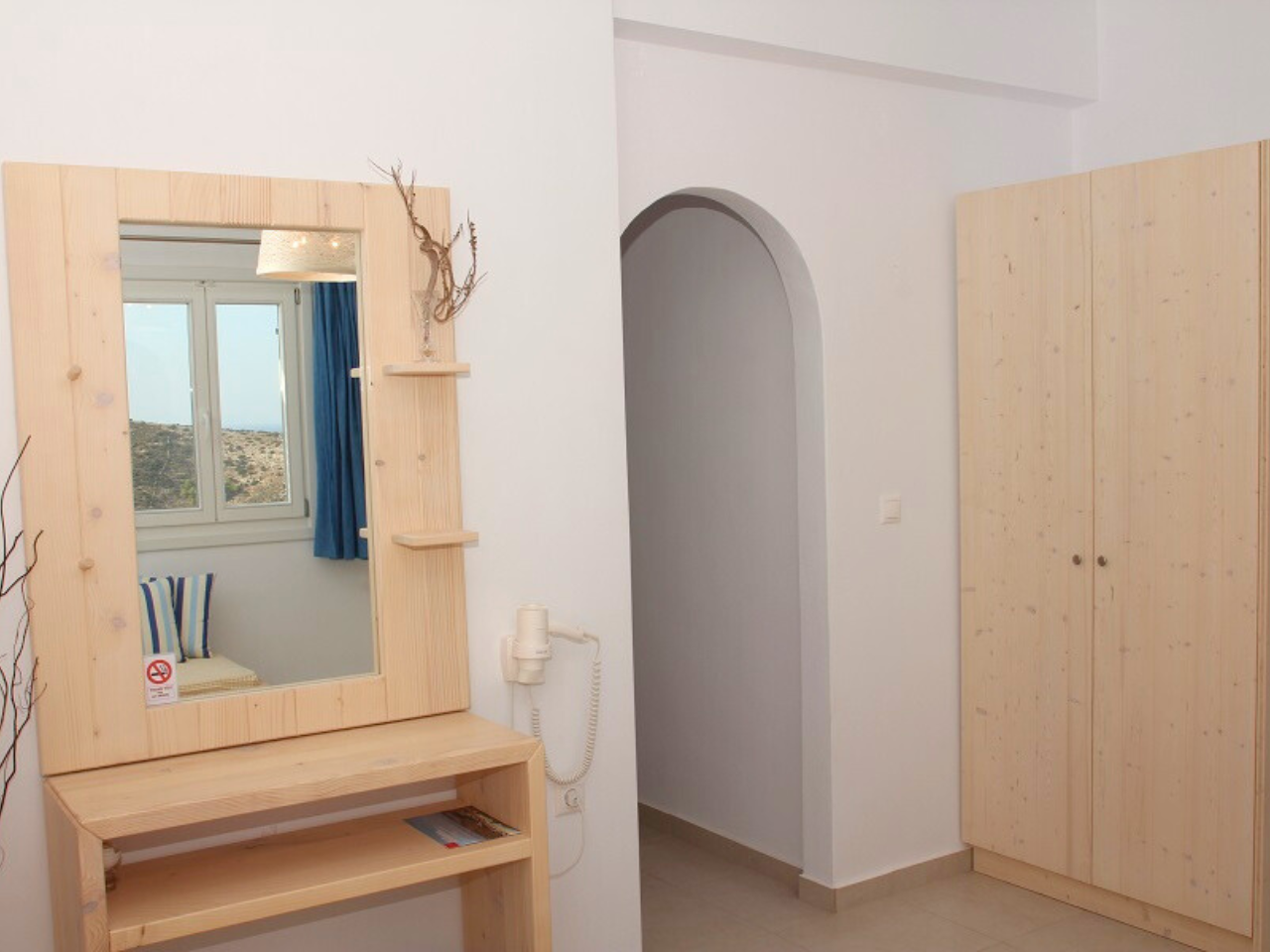 Irakleia Accommodation S3.png