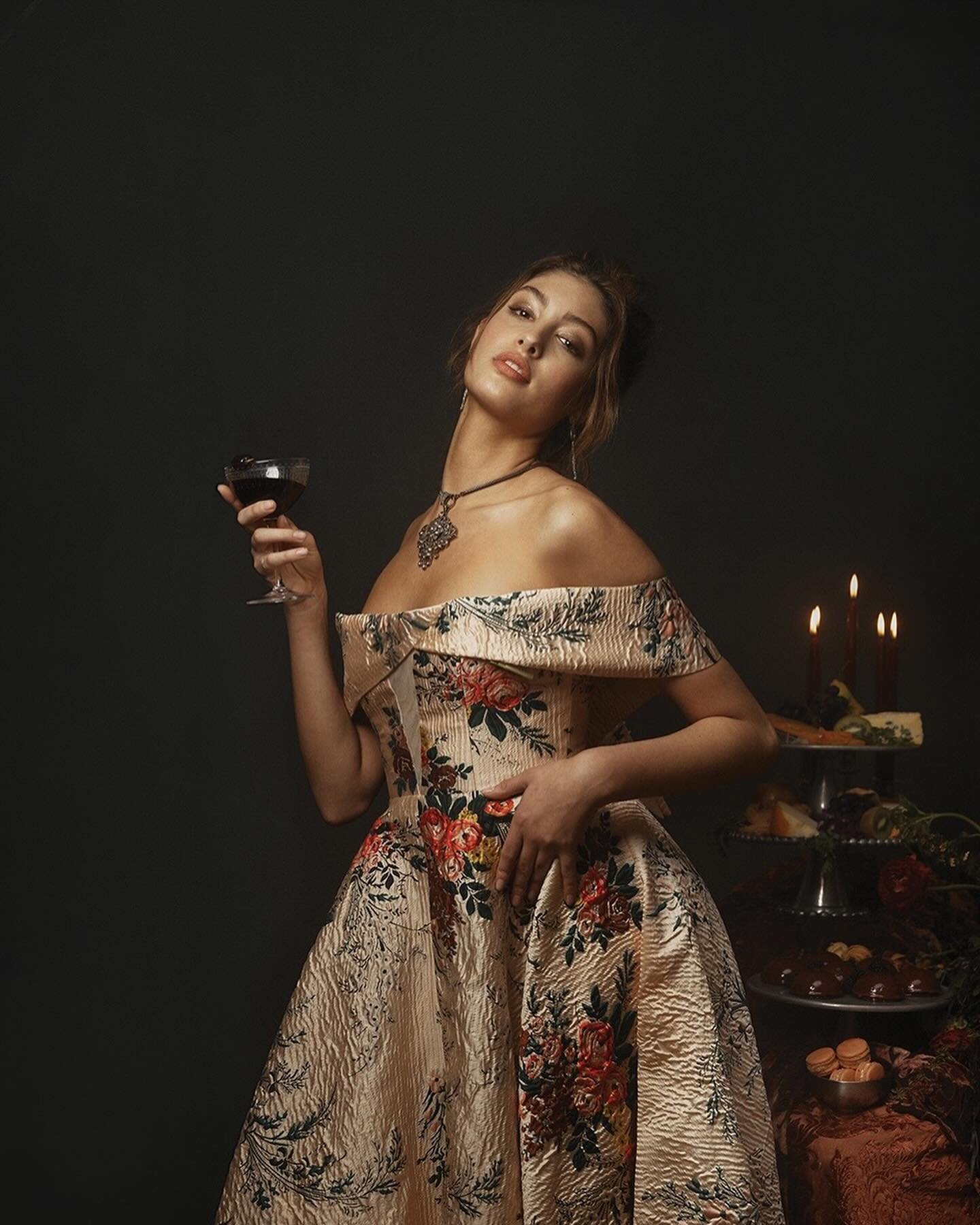 feeling peachy keen with flora + she is giving us allllllllll the vibes:

🍷 floral or ivory jacquard
🍇 a-line silhouette 
🕯️ detachable off-the-shoulder tie

ready to bloom in this beauty? secure your moment by clicking the link in bio 🥂
.
.
.
.
