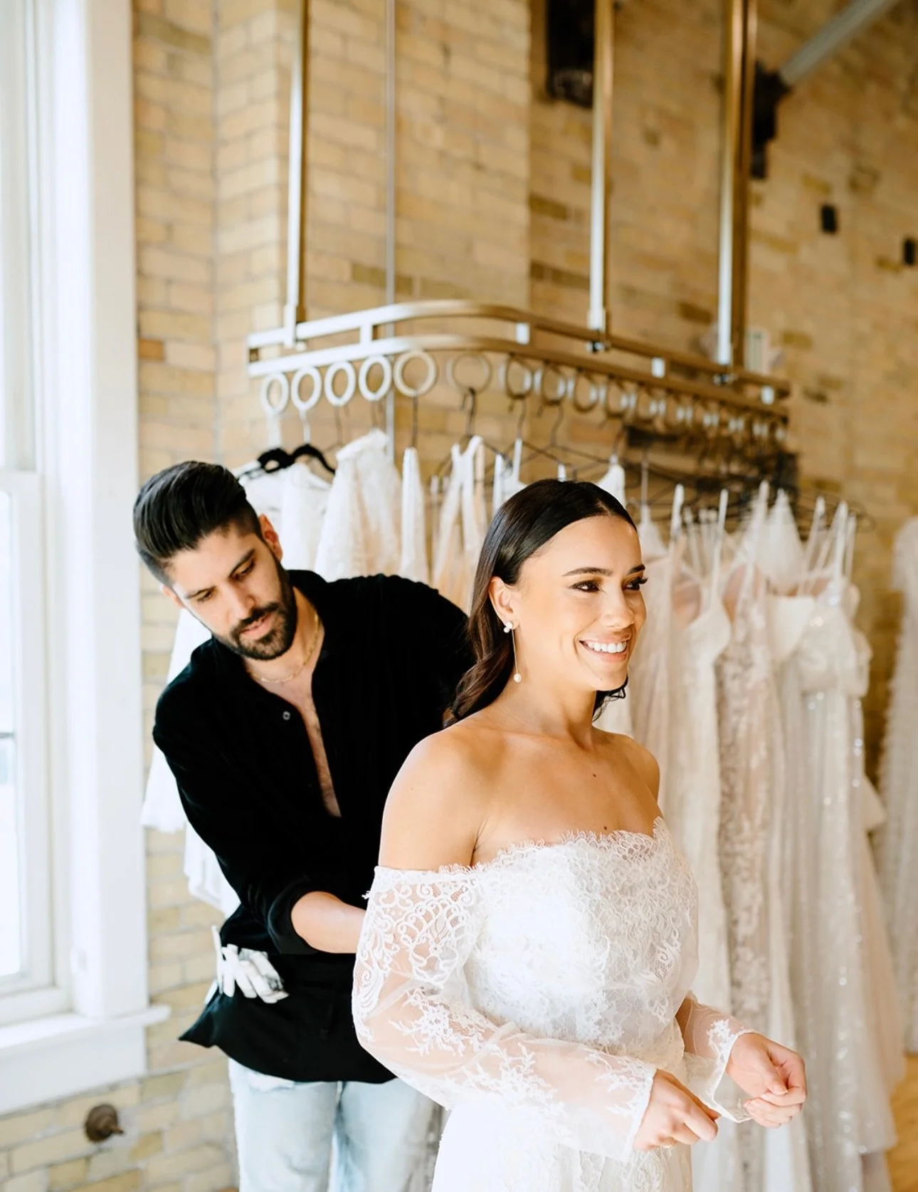 wedding dress shopping should be fun. stress? we don&rsquo;t know her. 💁🏻&zwj;♀️

our process is all about laid-back luxury. your stylist does the heavy lifting while you relax &mdash; chatting through your vibe, walking you through our exclusive d
