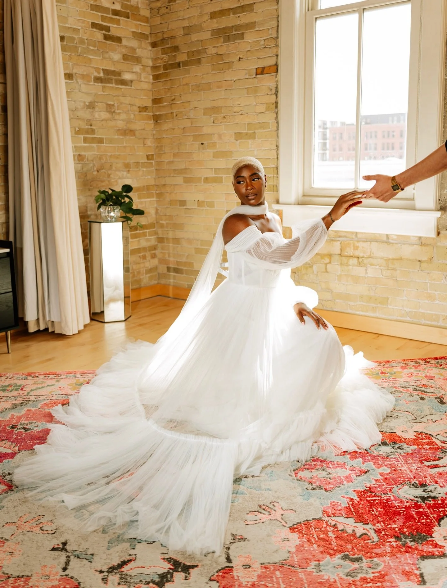 newly engaged + ready to find the one? 🖤

dress shopping is exciting, full of surprises, and sometimes overwhelming &mdash; but we&rsquo;ve got you. here&rsquo;s how to make your first appointment stress-free + fun:

✨ prepare to be surprised &ndash