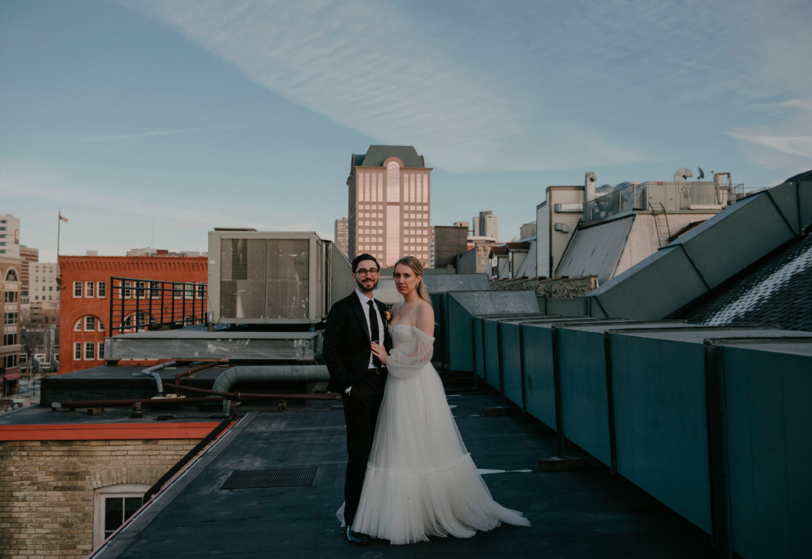 Milwaukee-wisconsin-strike-bridal-bar-alena-leena-armeria-wedding-dress-8