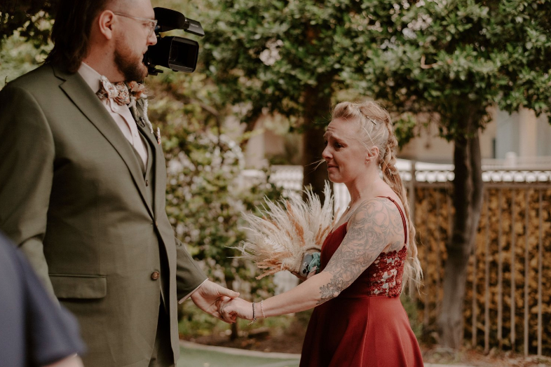 Milwaukee-wisconsin-strike-bridal-bar-amsale-raven-wedding-dress-18