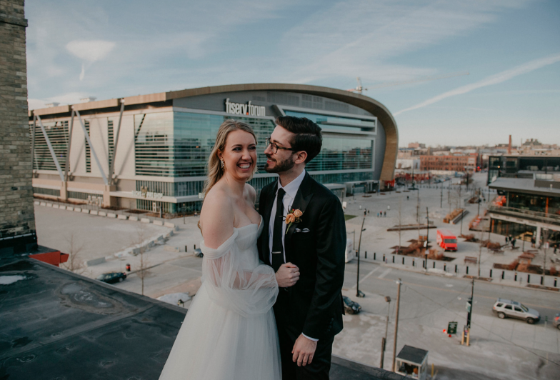 Milwaukee-wisconsin-strike-bridal-bar-alena-leena-armeria-wedding-dress-12