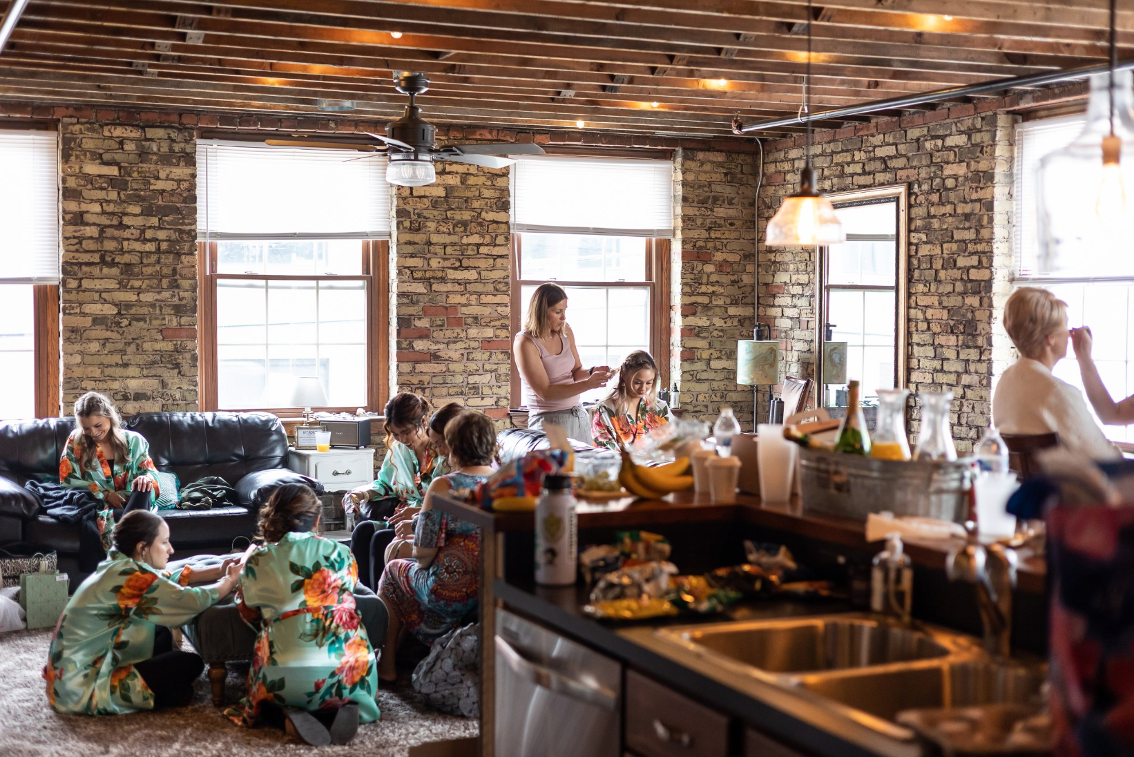 Milwaukee-wisconsin-strike-bridal-bar-english-ivy-alena-leena-wedding-dress-9