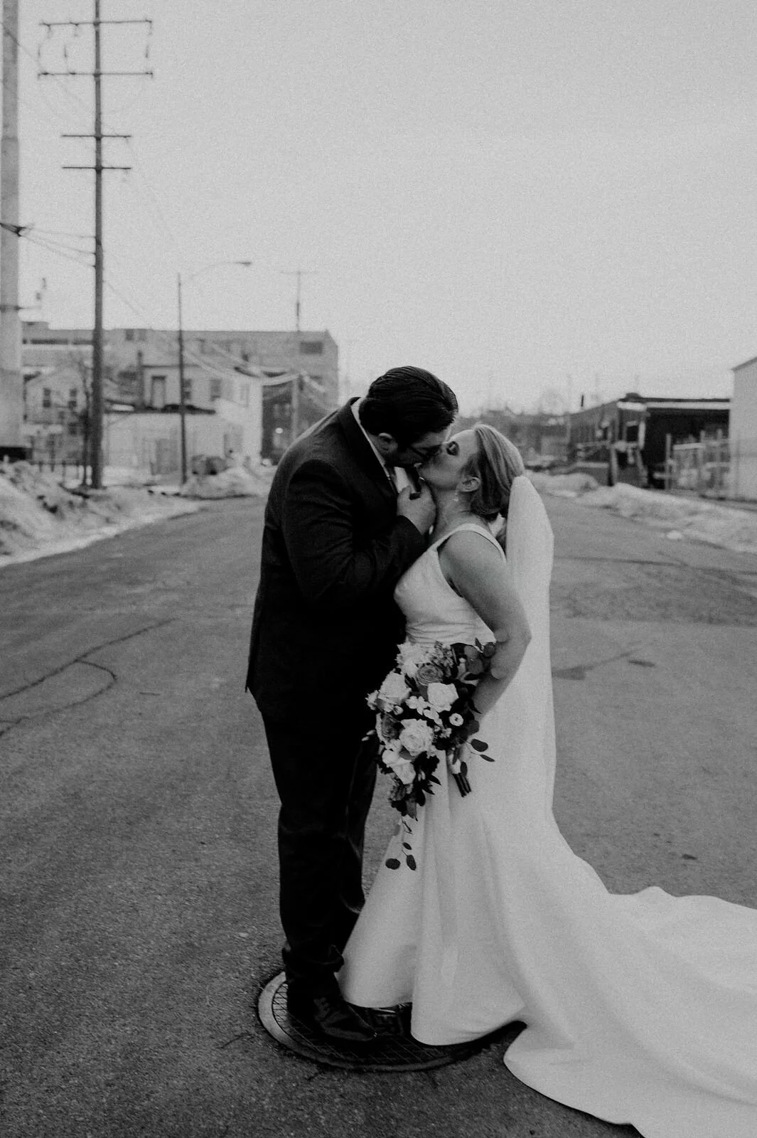 strike-bridal-bar-real-bride-blog-zoe-ryan-milwaukee-wedding-reese-private-collection-dress-24