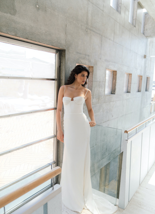 Monstera - Alena Leena  Strike Bridal Bar