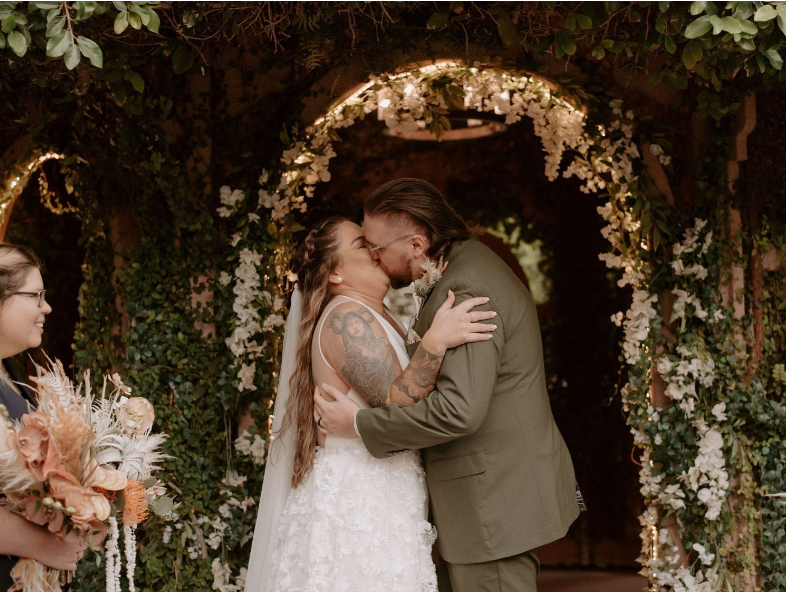 Milwaukee-wisconsin-strike-bridal-bar-amsale-raven-wedding-dress-27