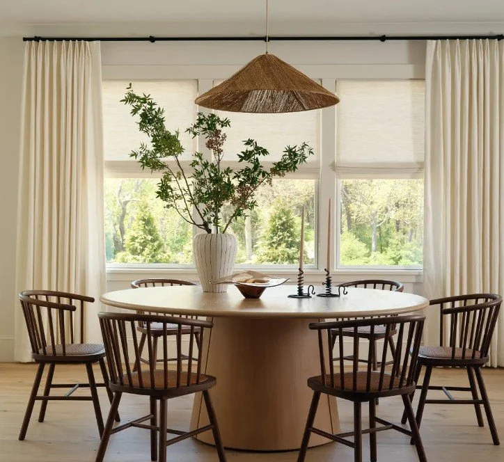 DIning Area 01.jpg