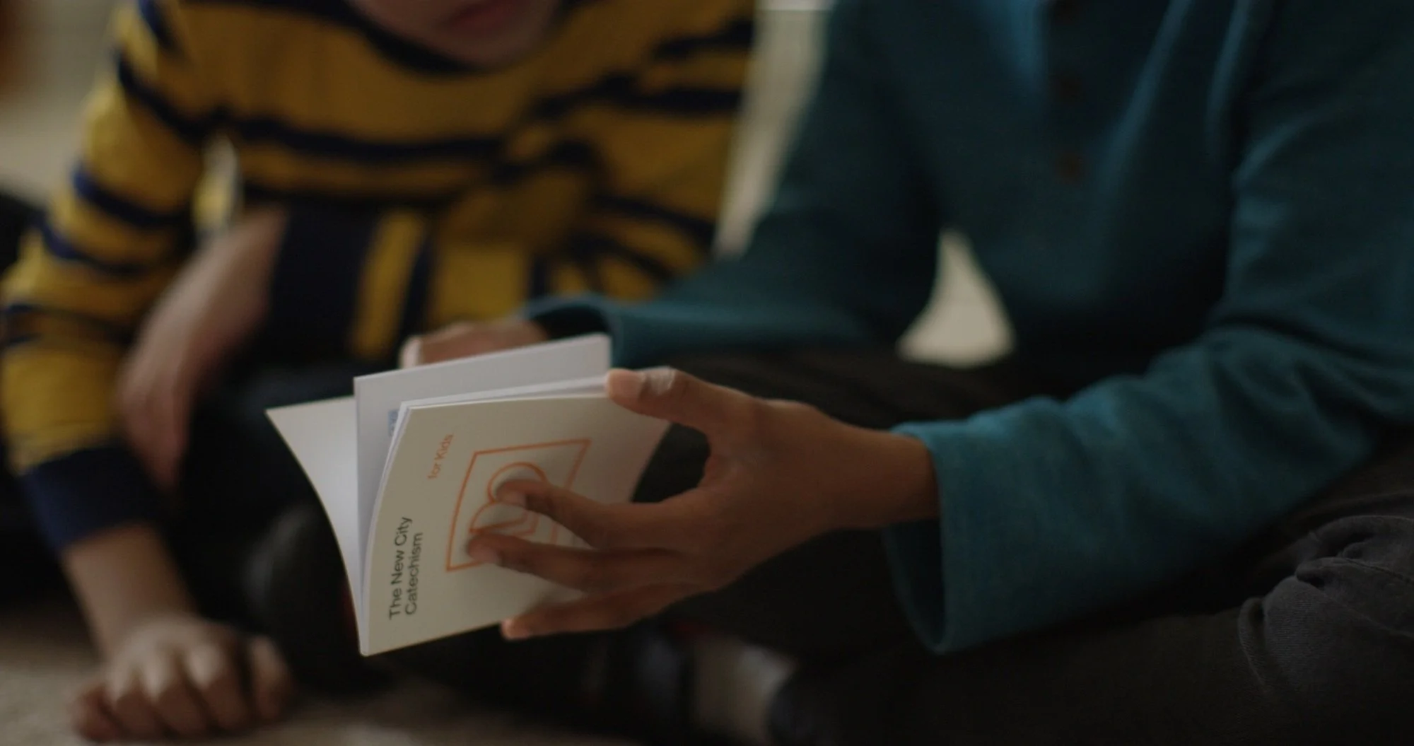 Reading the New City Catechism paperback book