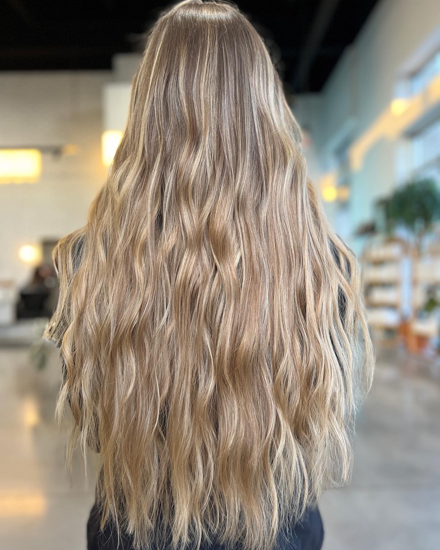 STORY TIME! 

This client came to me for her first extension consult early September 2023. Super low maintenance, looking for that lived-in sun kissed honey blonde and some extra fullness + a little length. 

As I was getting my hands in her hair I q