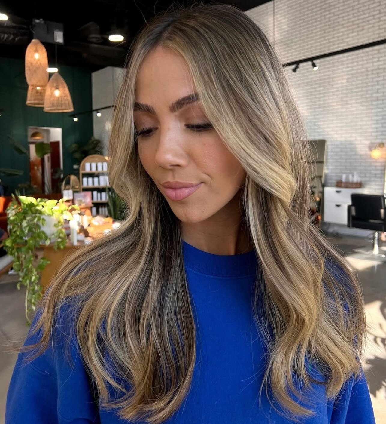 We call this one from @styledbyelizad &ldquo;Boujee Bronde&rdquo; 🤎 ✨ 

#hair #haircolor #hairstylist #bronde #brondehair #brondehighlights #brondebalayage #highlights #balayageartists #balayage #milwaukee #milwaukeehair #milwaukeesalon #redken #sch