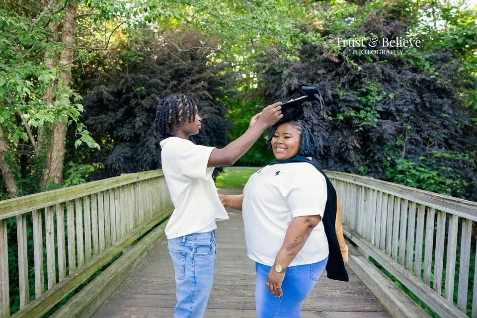 So proud of her 👏🏾✨ From long nights, hard work, &amp; sacrifices&hellip;she officially earned her Master&rsquo;s in Social Work! 🎓💛 One thing about it, social workers pour into everybody else, so this moment deserves to be celebrated BIG!

Help 