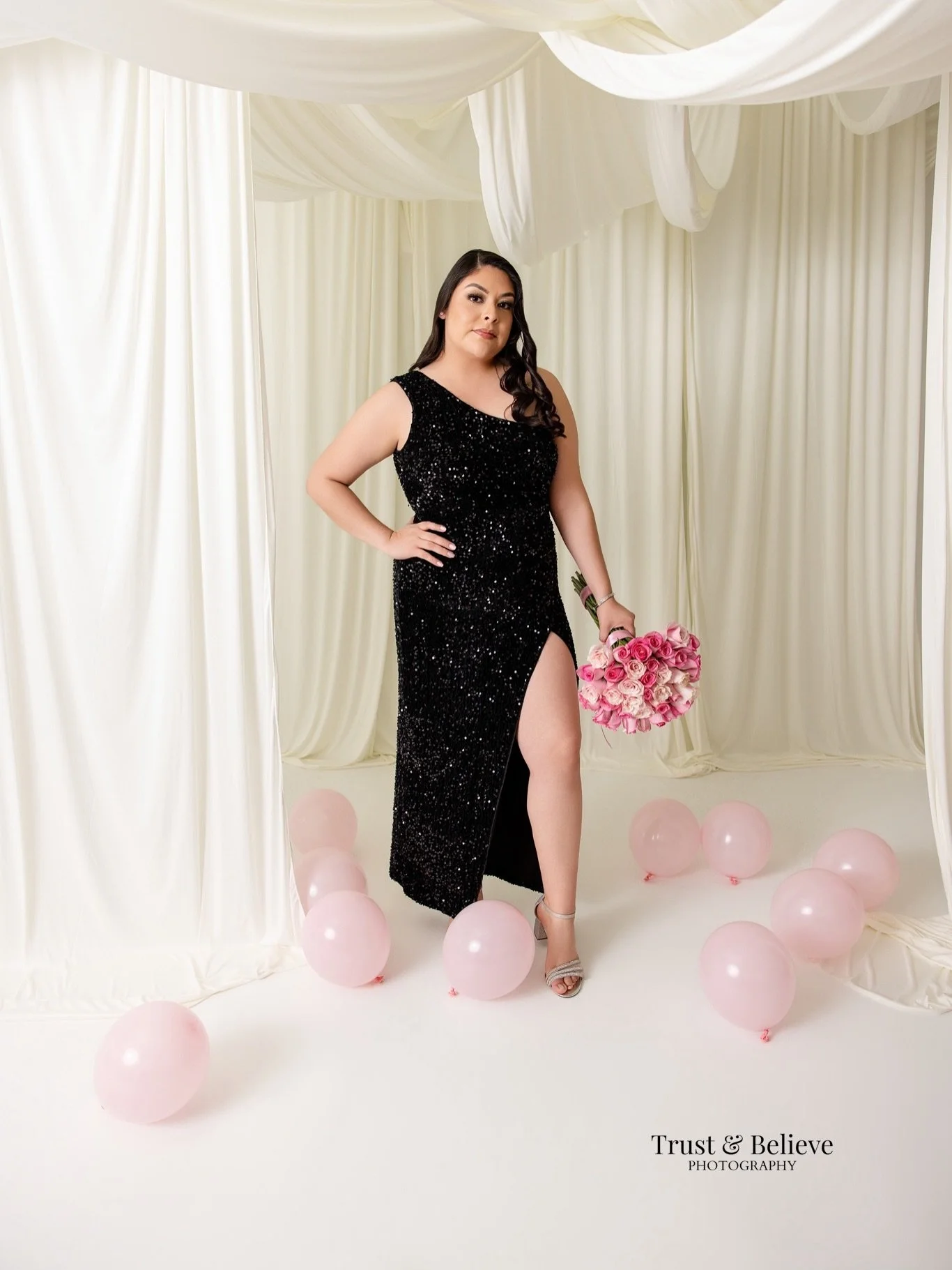 Beautiful things happen when you believe in yourself 🌟

Keep becoming. Keep growing. Keep shining.

 #trustandbelievephotography #ncphotographer  #birthdaysession