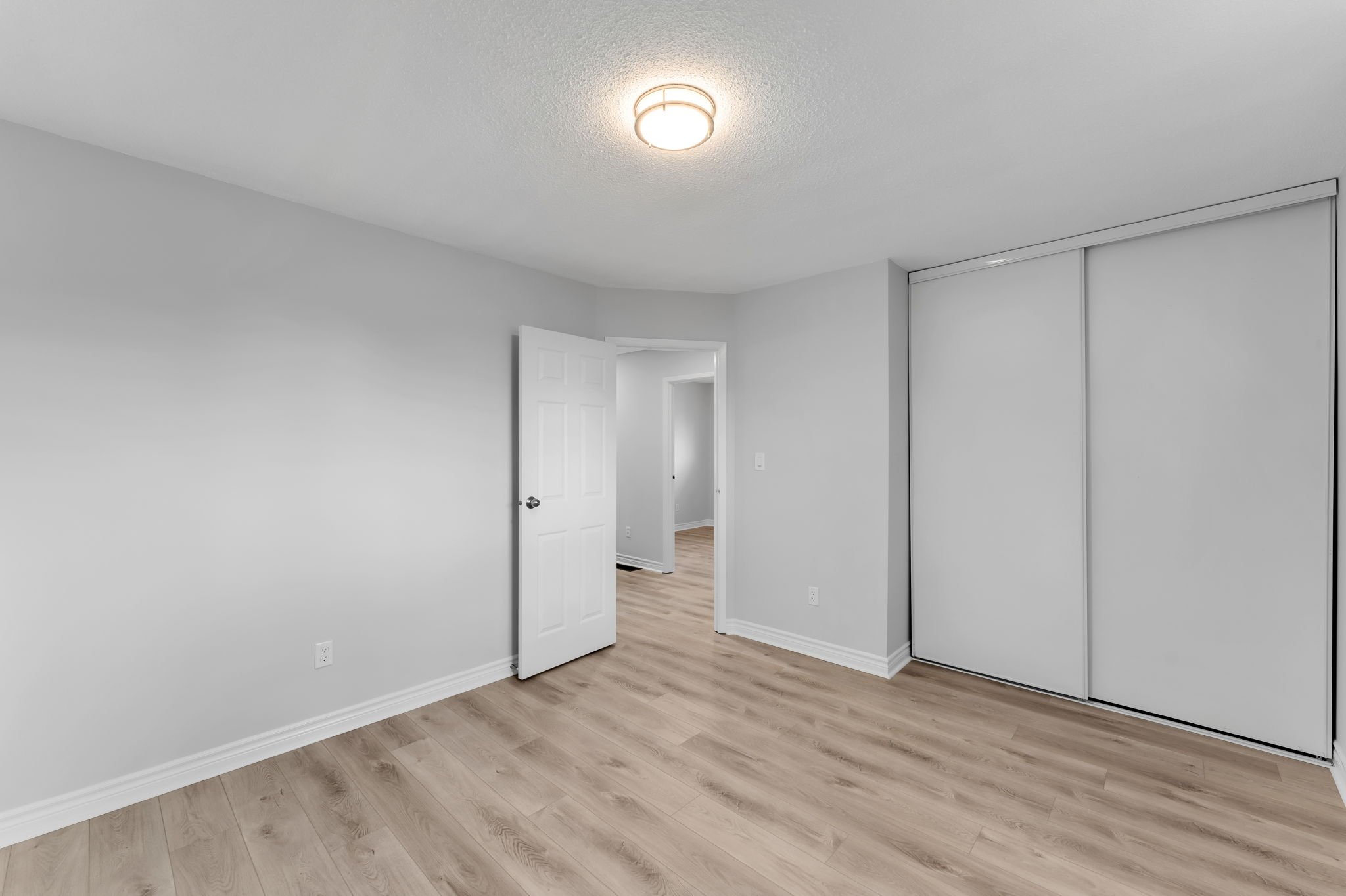 2-web-or-mls-9-rockford-pl-1.jpg