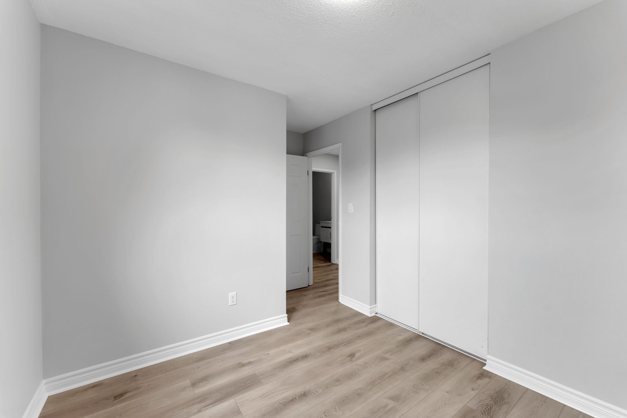 17-web-or-mls-9-rockford-pl-1.jpg