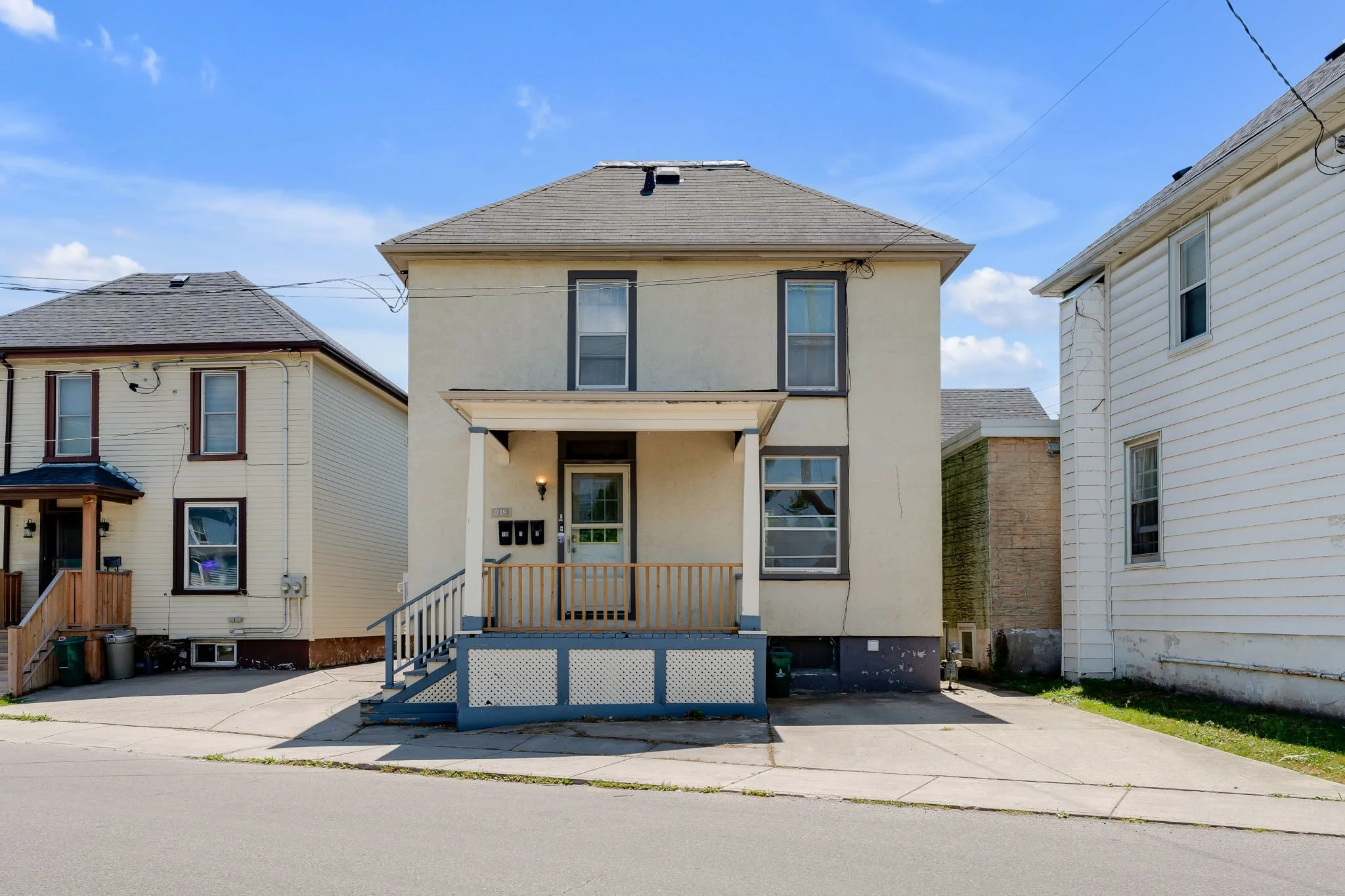 2-web-or-mls-218-york-st.jpg