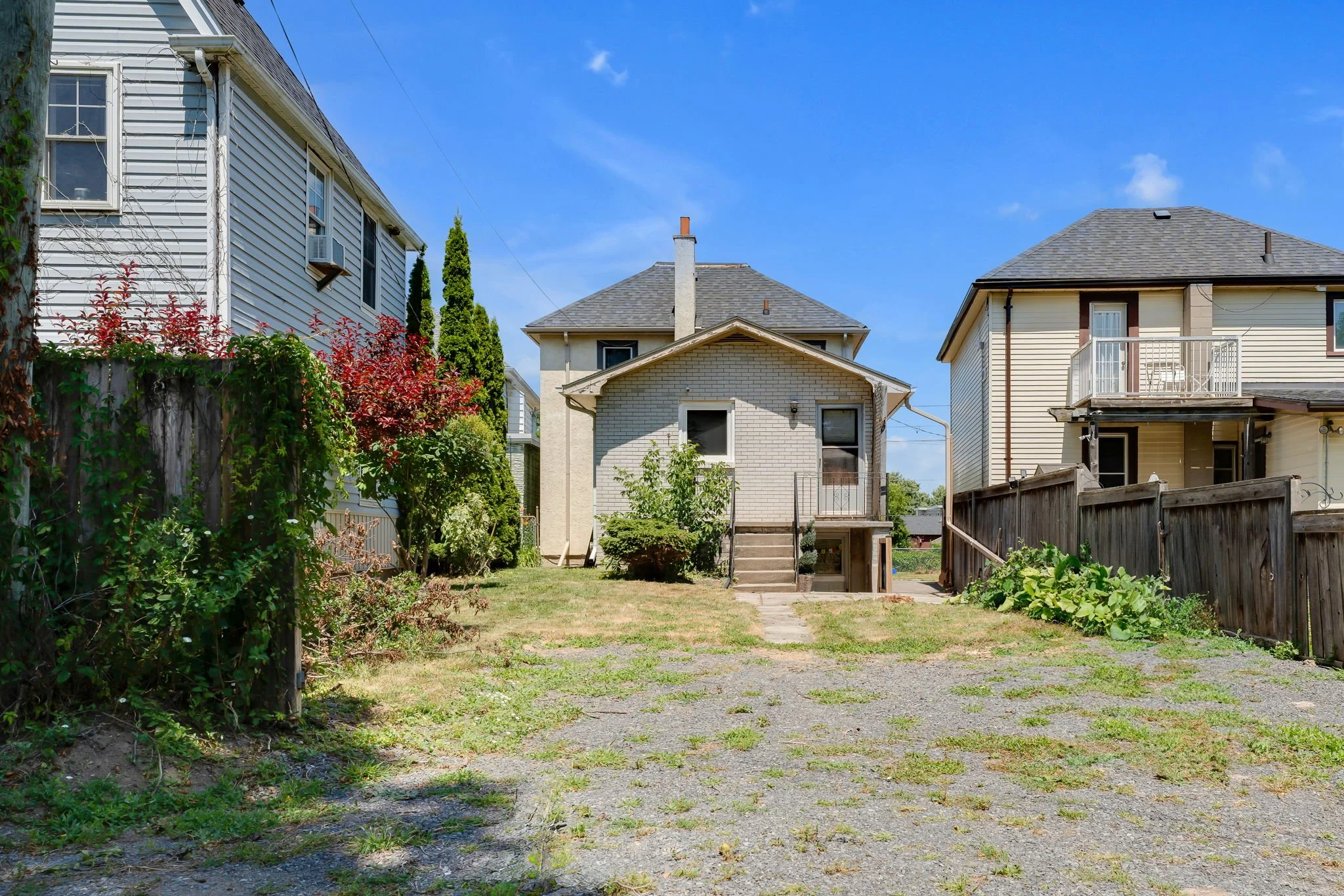 4-web-or-mls-218-york-st.jpg