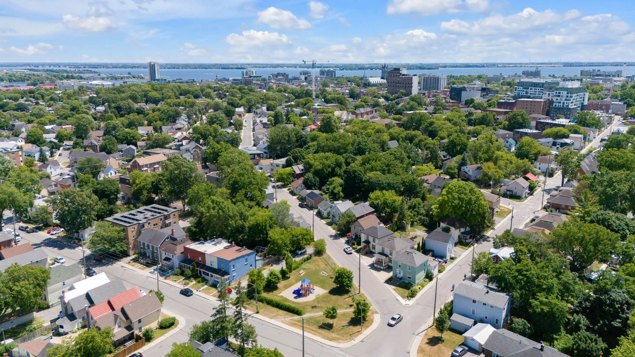 28-web-or-mls-218-york-st.jpg
