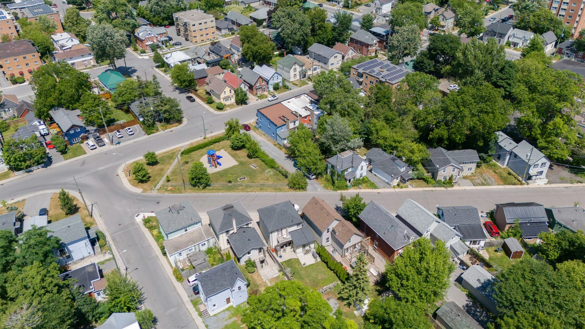 29-web-or-mls-218-york-st.jpg