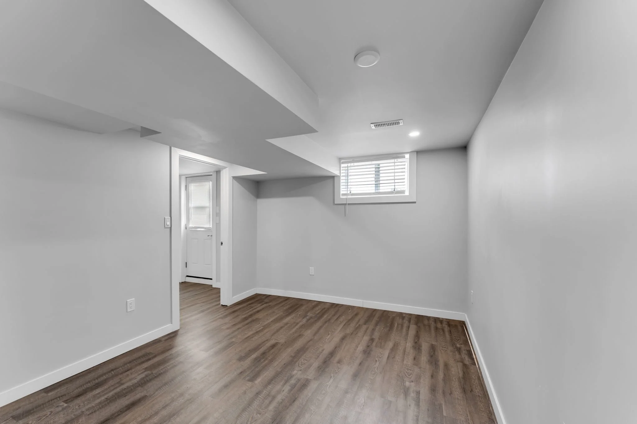 5-web-or-mls-720-selkirk-rd.jpg