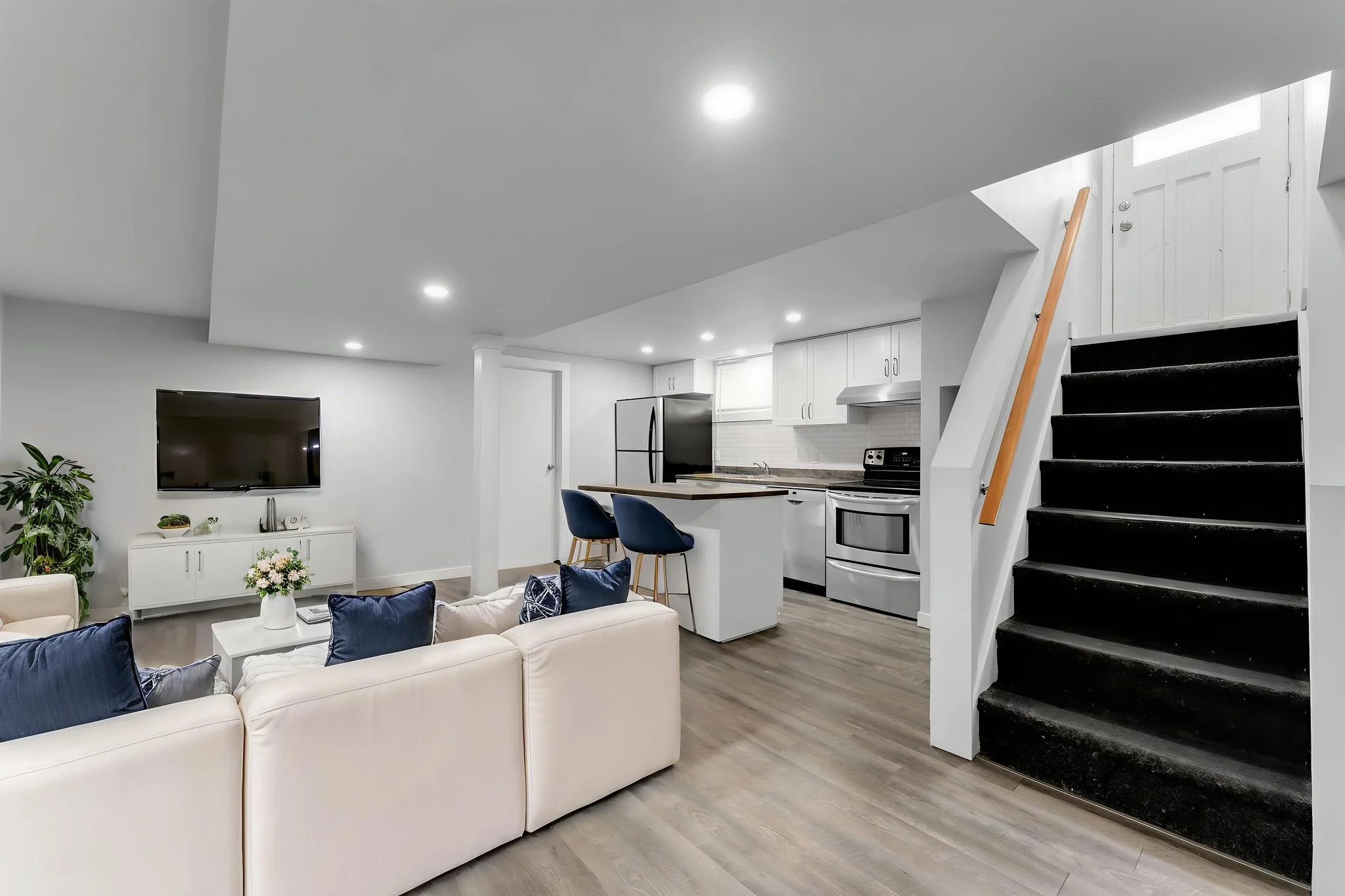 10-web-or-mls-720-selkirk-rd.jpeg