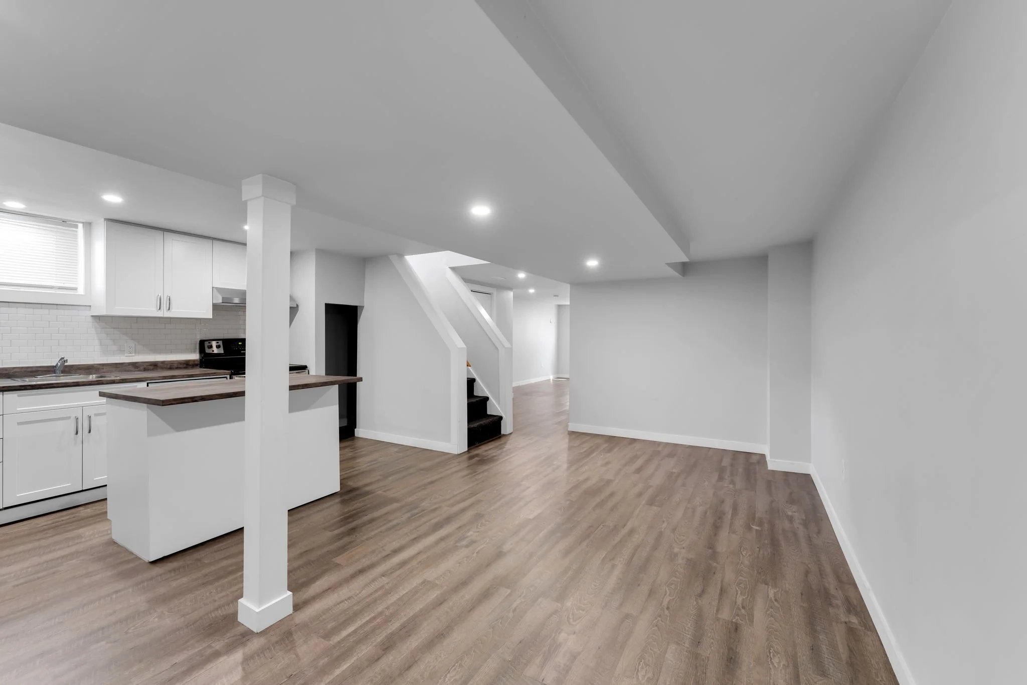 16-web-or-mls-720-selkirk-rd.jpg