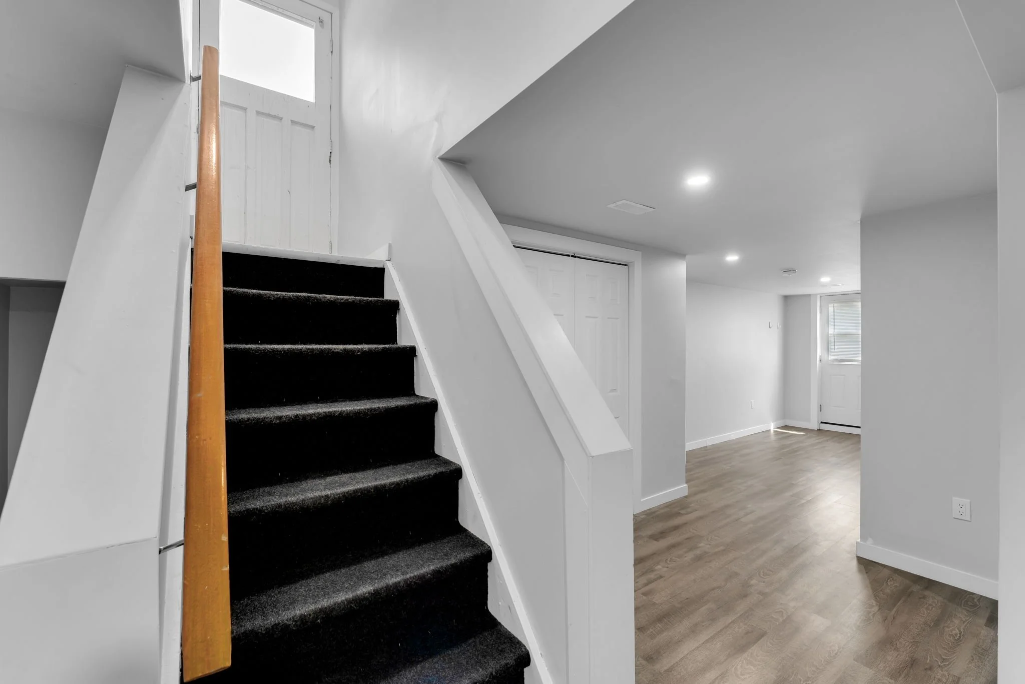 17-web-or-mls-720-selkirk-rd.jpg