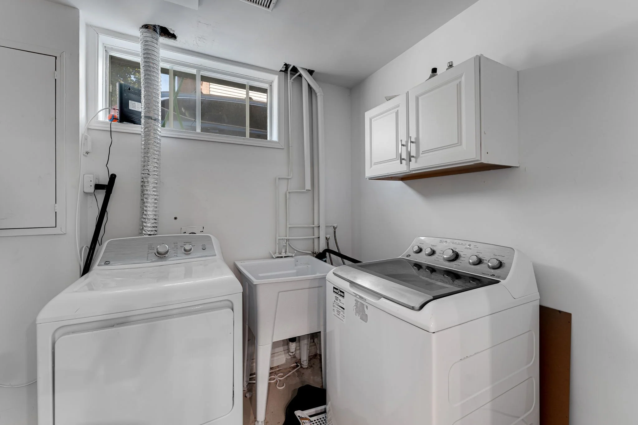 25-web-or-mls-876-beaconhill-ct.jpg