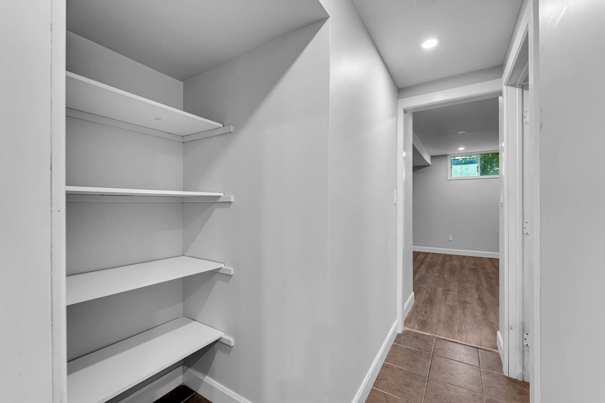 26-web-or-mls-876-beaconhill-ct.jpg