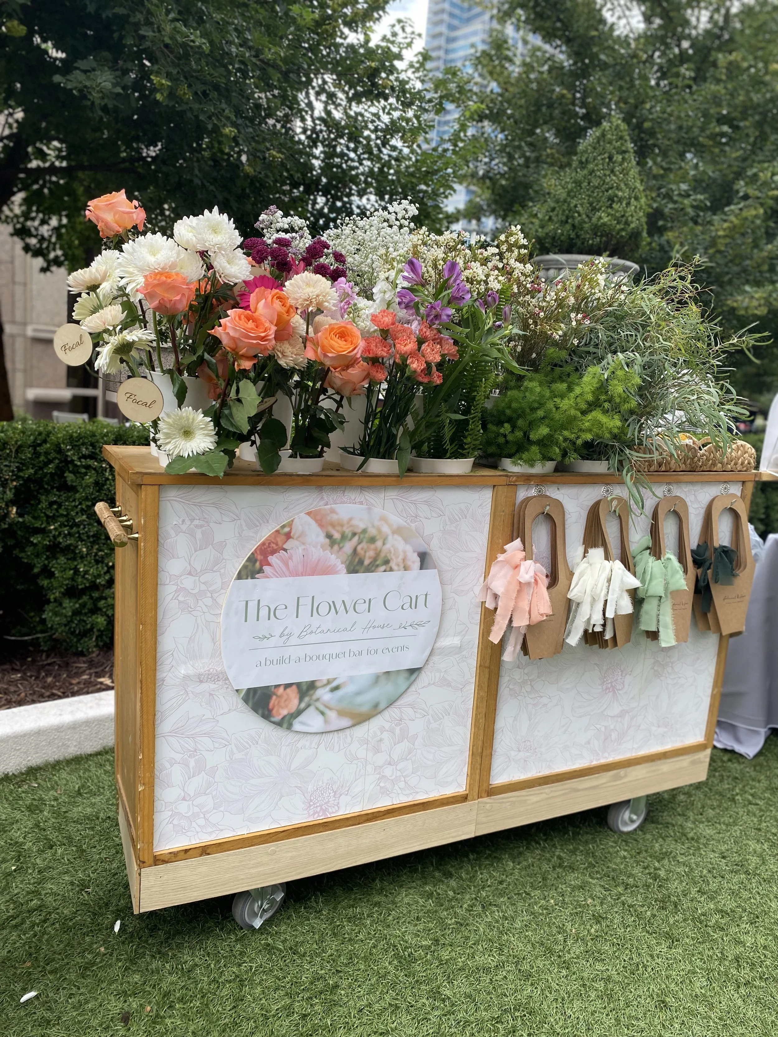 A Flower Bar Is the Perfect Homecoming Party Idea in Charlotte, NC