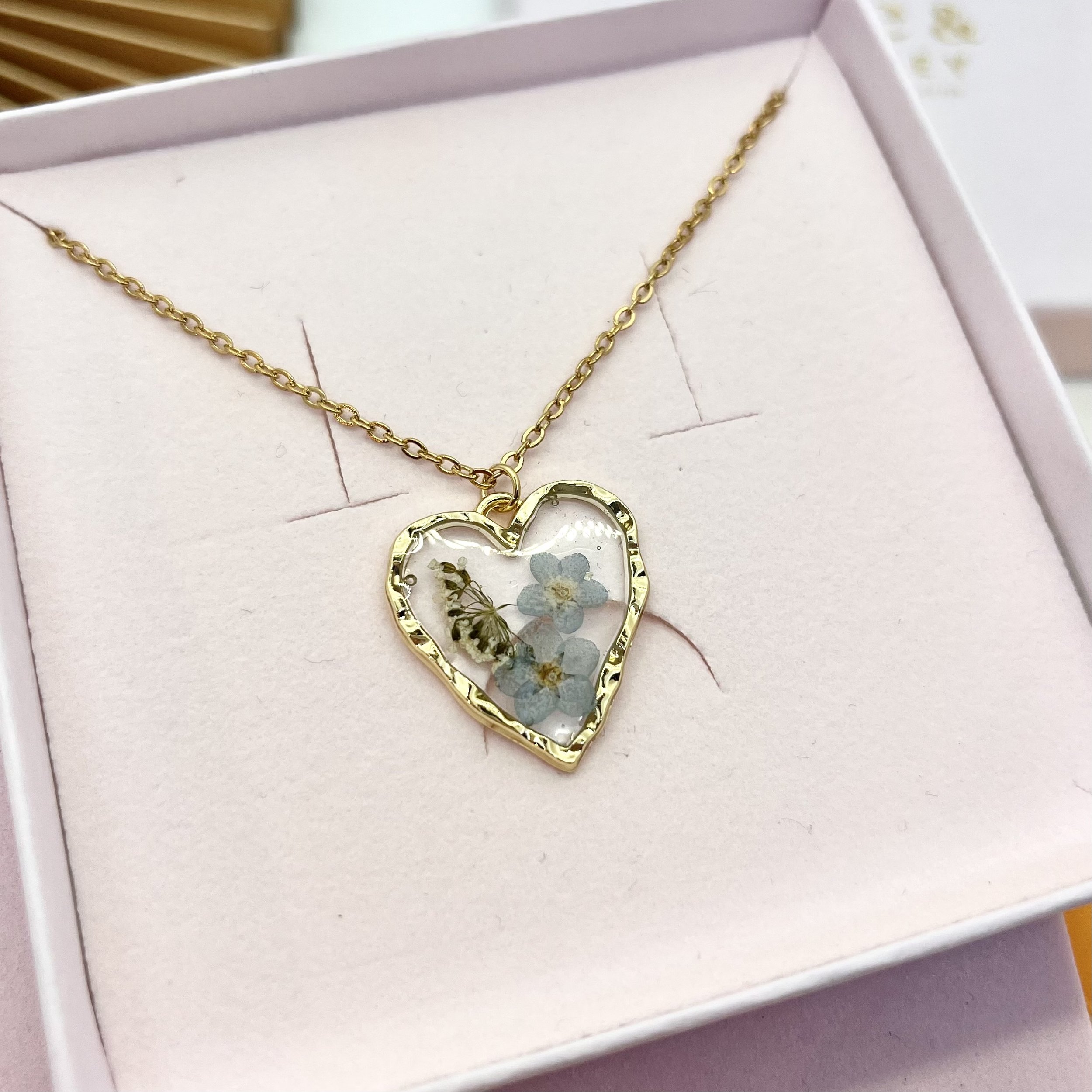 Wholesale Gold Plated Stainless Steel Engraved Flower Heart Charm Pendant  Necklace Jewelry for Women - China Heart Pendant Necklace and Heart Necklace  price | Made-in-China.com