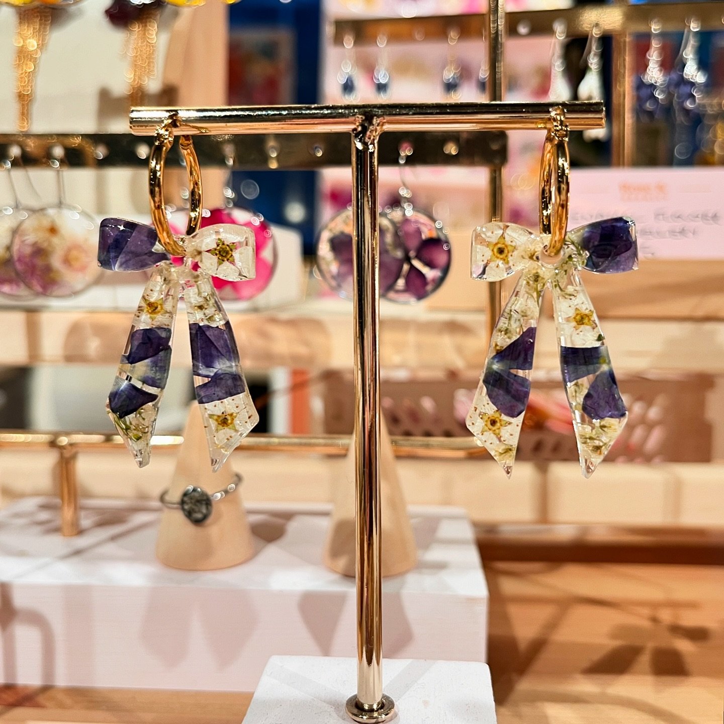 New things coming in store this week courtesy of @makeitamazing.official molds!✨🌸💖🎀🎠🍄🦋

I have to say I am absolutely IN LOVE with the ribbons! With the new thread through butterfly and bauble dangles a close second! The photos really don&rsquo