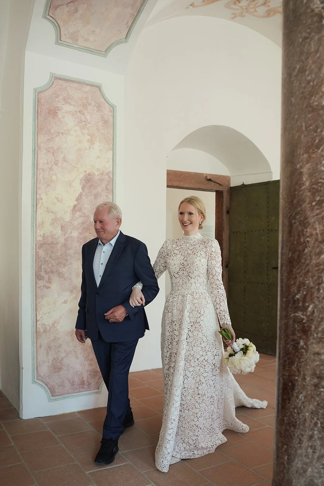 aliceelma-castle-wedding-09.jpg