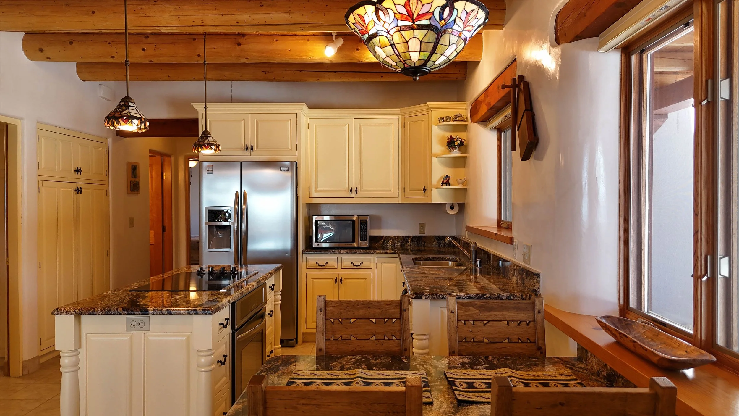 KITCHEN 1.jpg