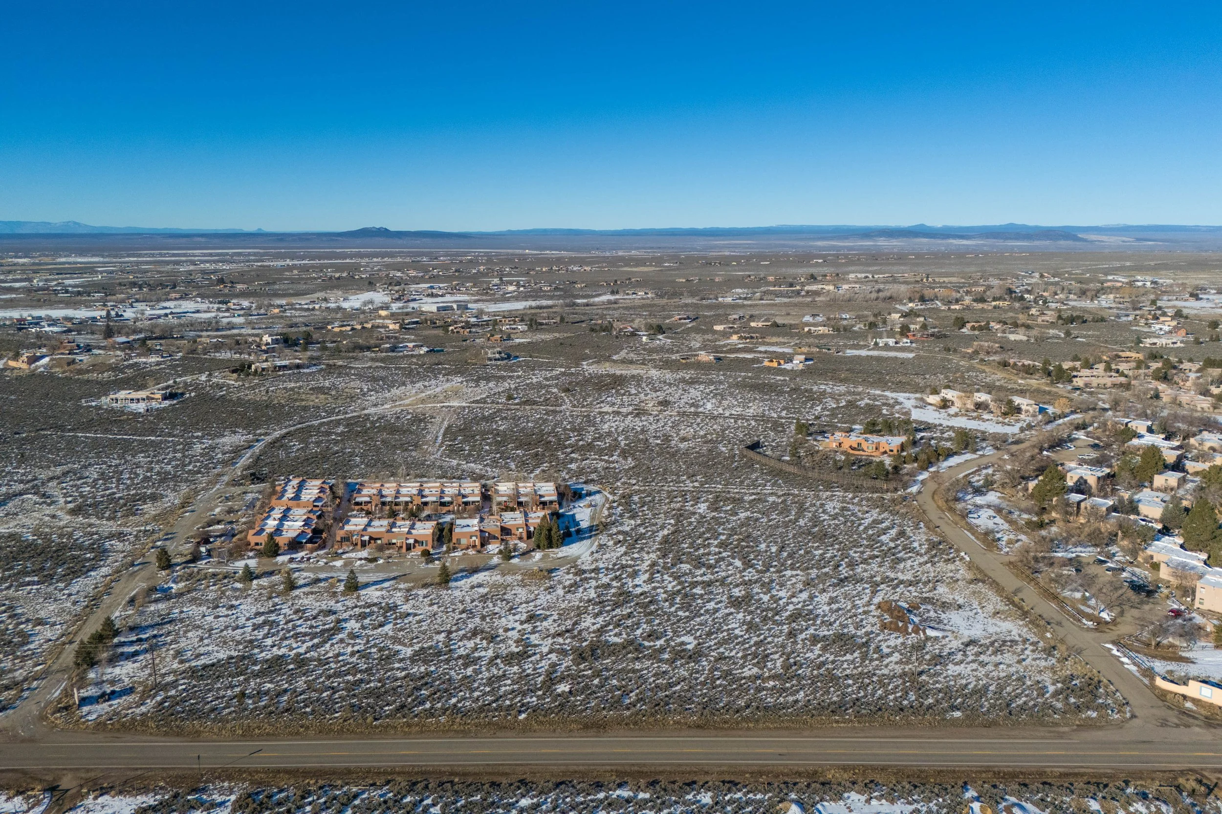 FOTOVAN.com_(002) 86 Comanche_.jpeg